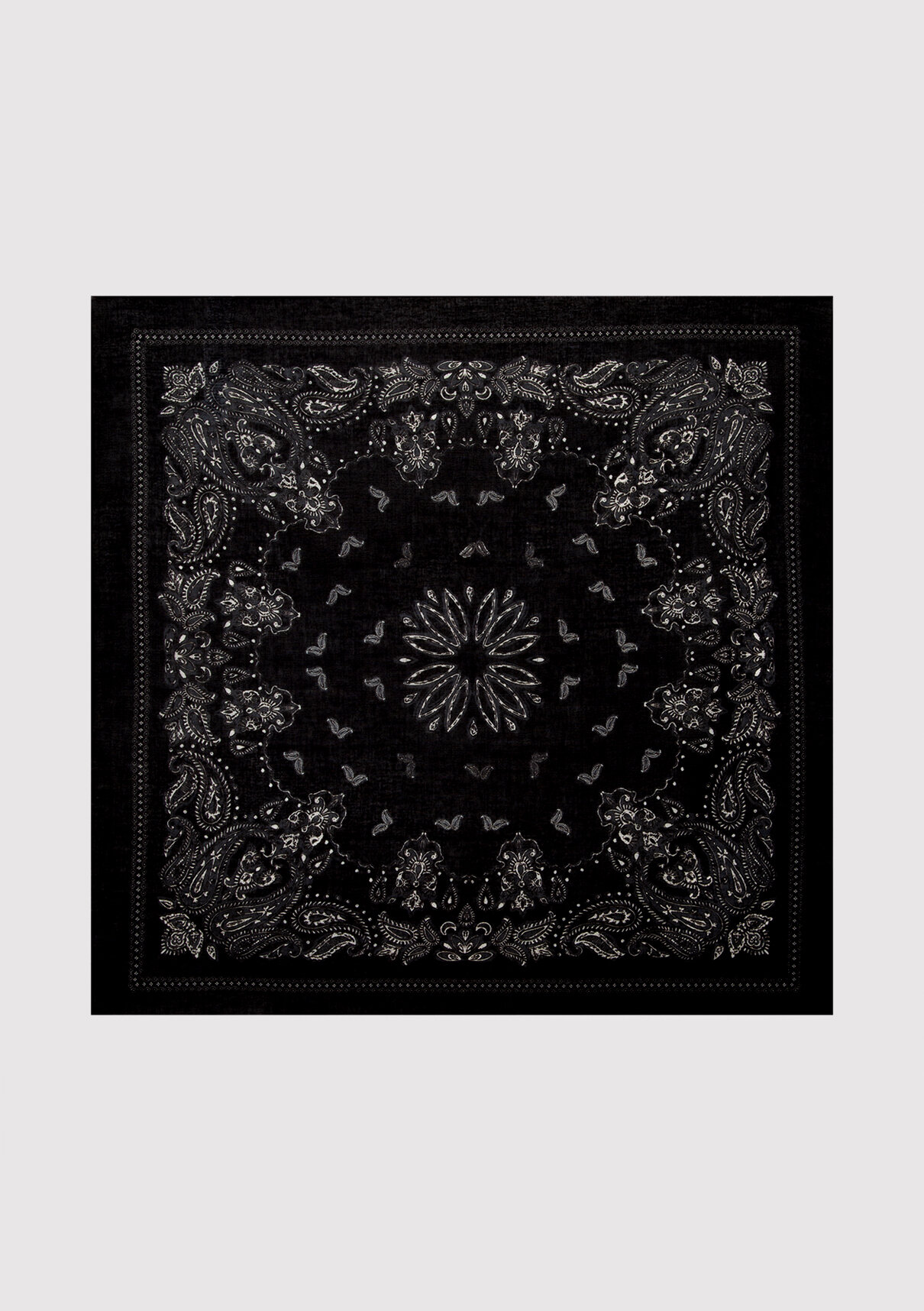Mavi Şal Desenli Siyah Bandana görsel 4