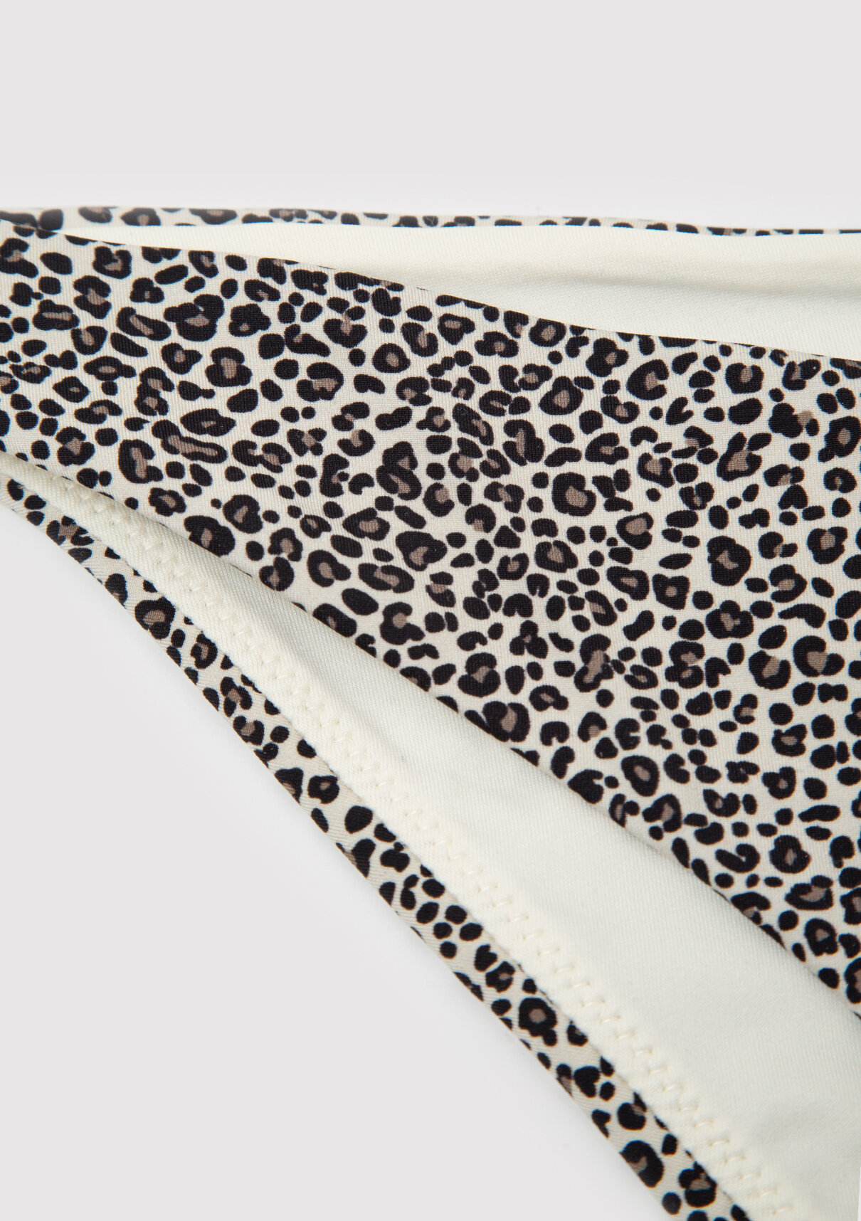 Mavi Leopar Desenli Bikini Altı görsel 6