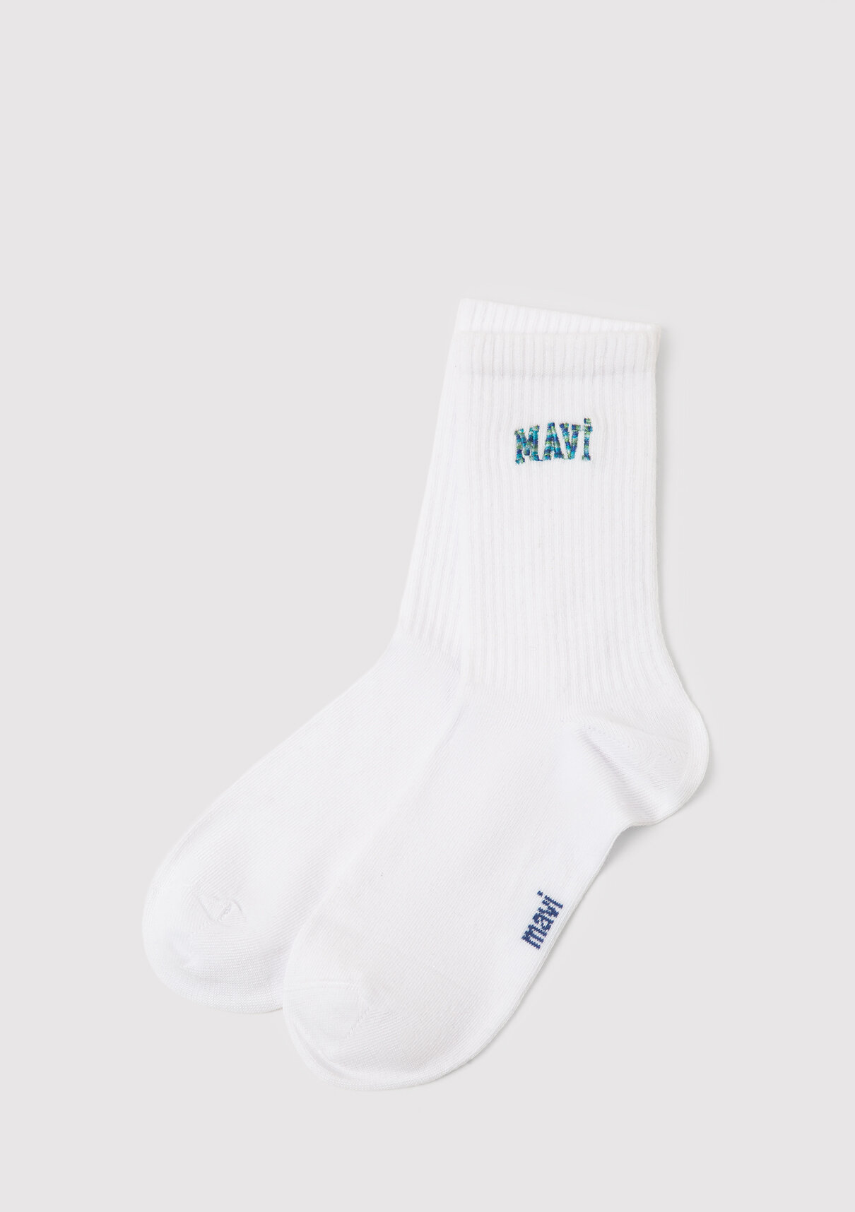 Mavi Logo Nakışlı Beyaz Soket Çorap