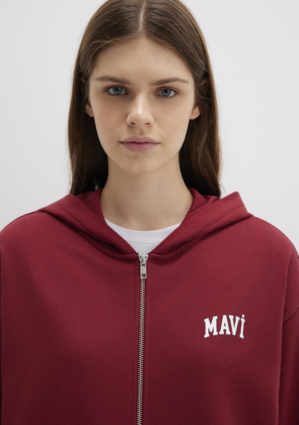 Mavi Logo Baskılı Kapüşonlu Fermuarlı Bordo Sweatshirt görsel 5