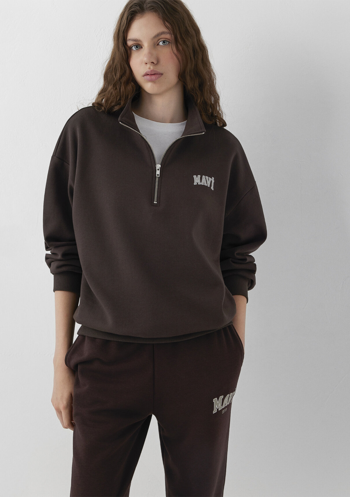 Mavi Logo Yarı Fermuarlı Kahverengi Sweatshirt