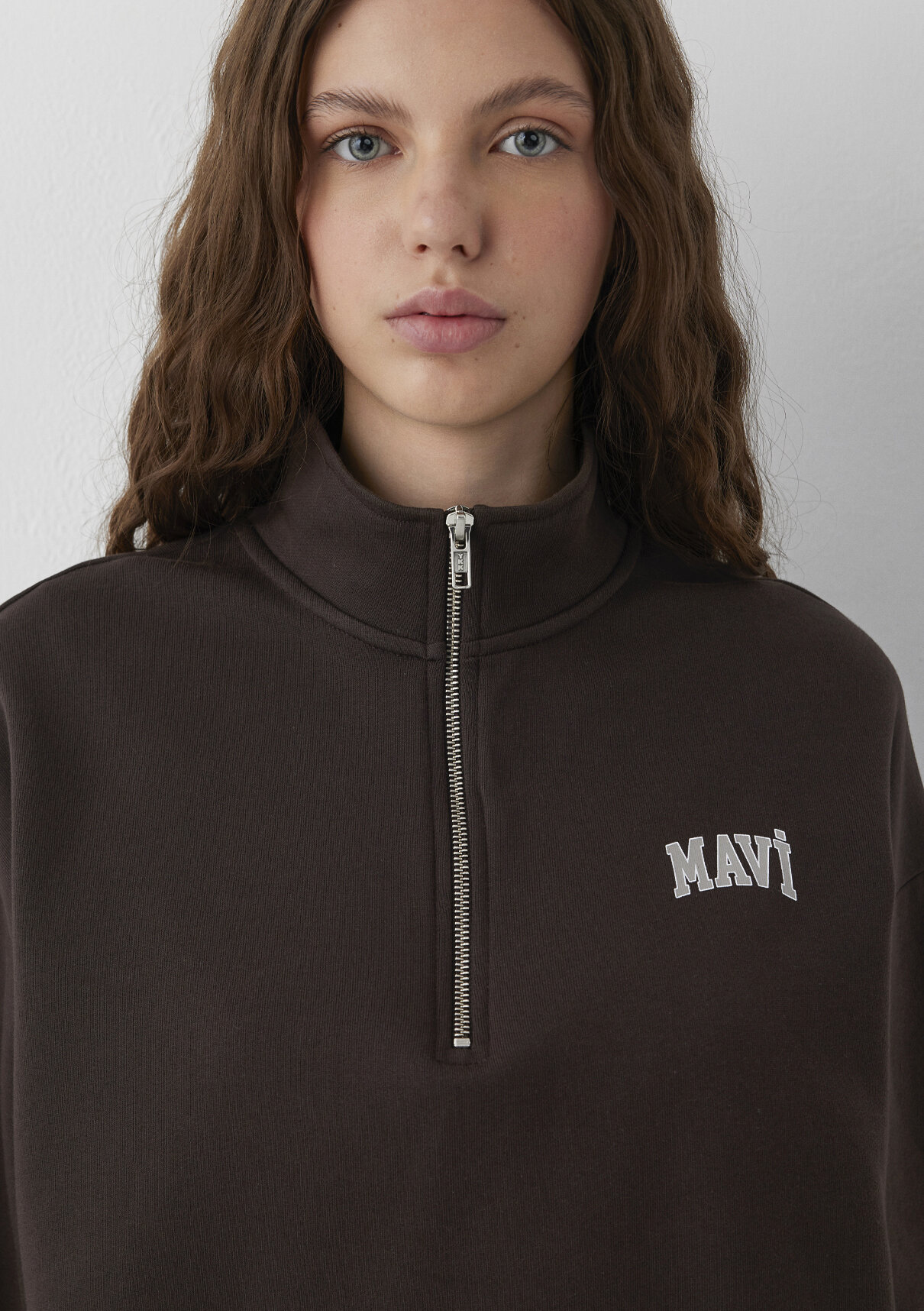Mavi Logo Yarı Fermuarlı Kahverengi Sweatshirt görsel 6