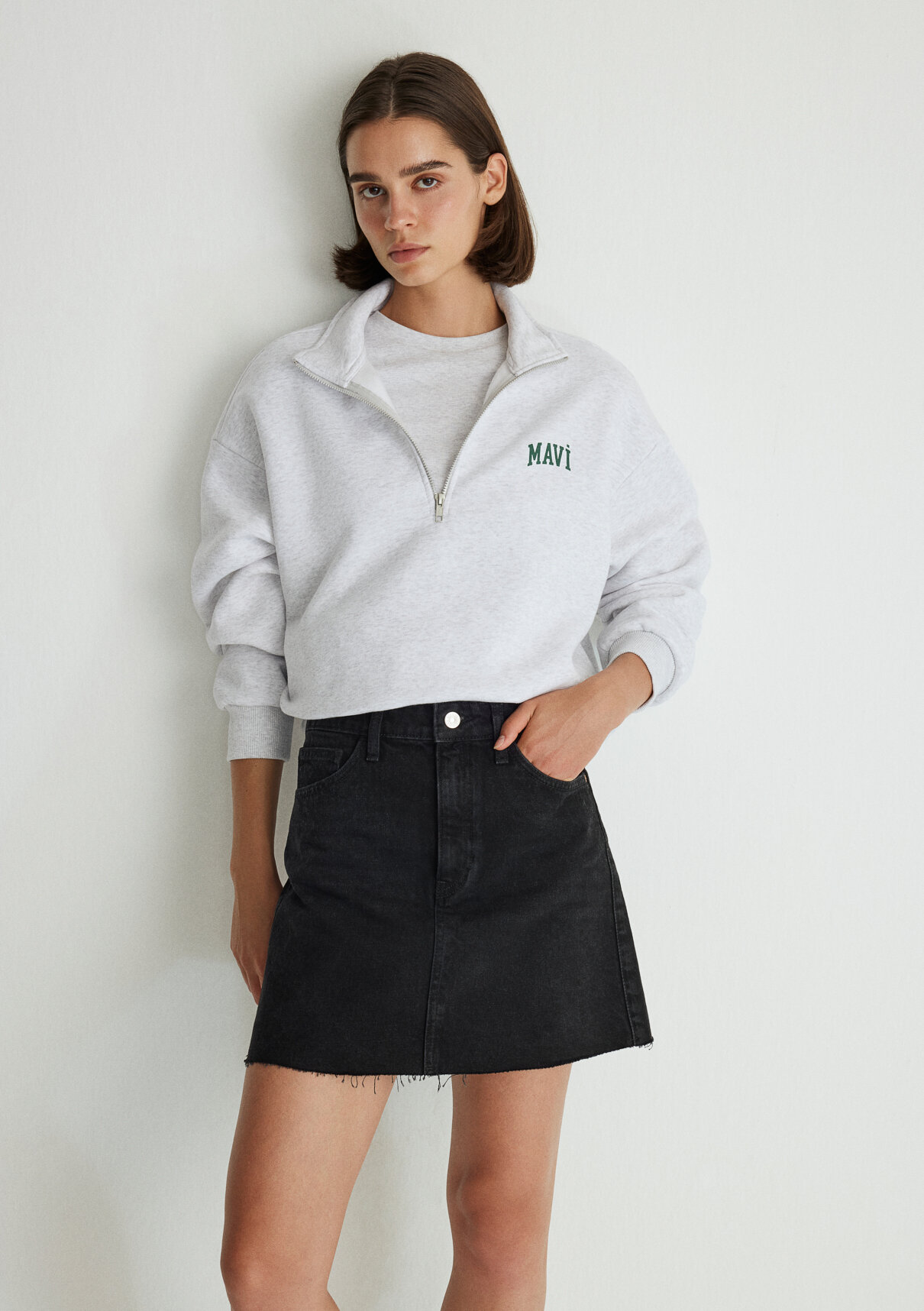Mavi Logo Baskılı Yarı Fermuarlı Gri Sweatshirt