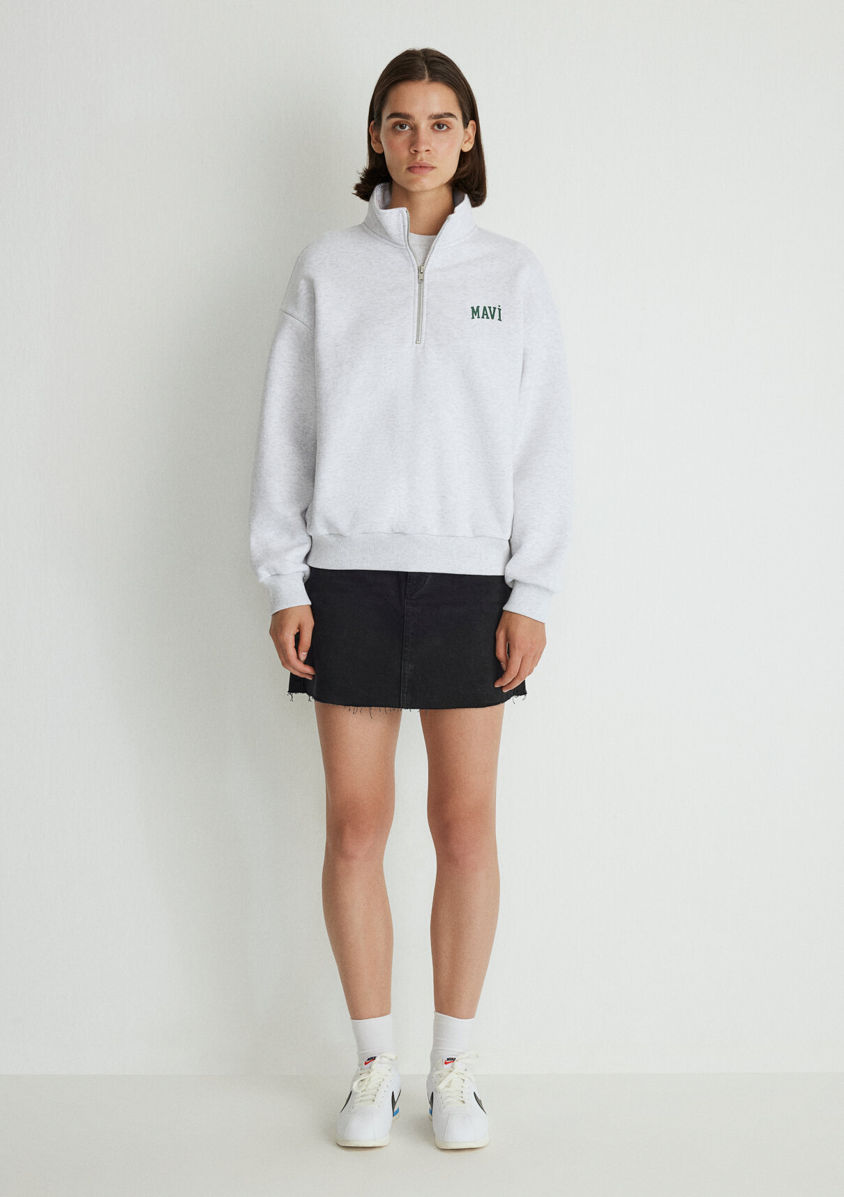 Mavi Logo Baskılı Yarı Fermuarlı Gri Sweatshirt görsel 2