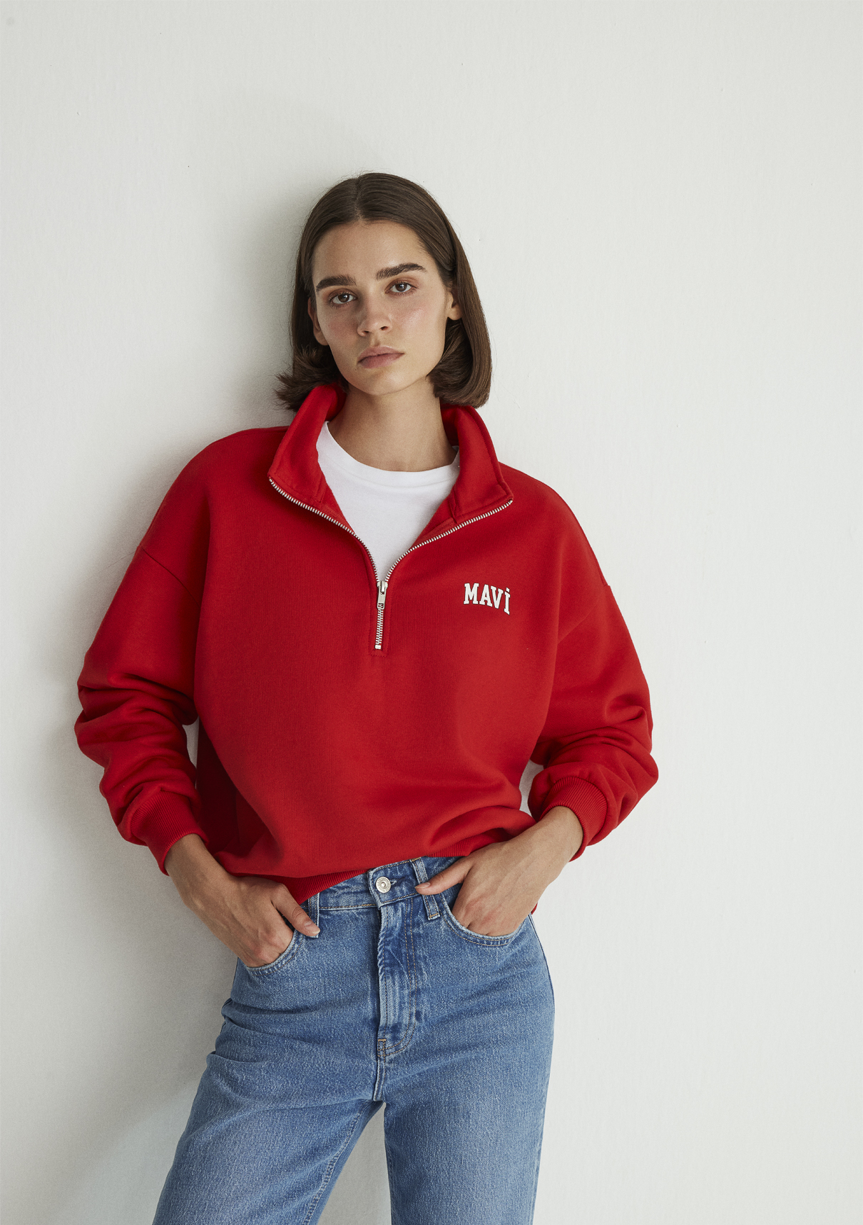 Mavi Logo Baskılı Yarı Fermuarlı Kırmızı Sweatshirt