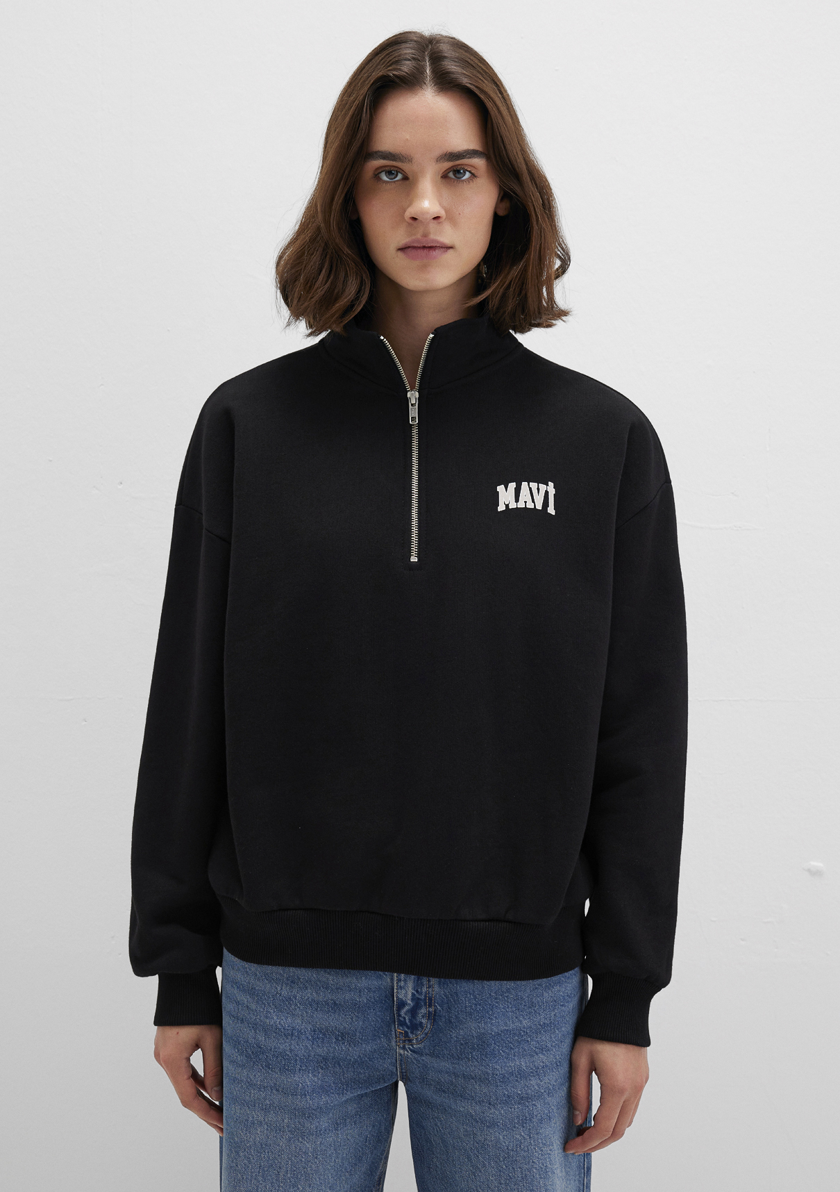 Mavi Logo Baskılı Yarı Fermuarlı Siyah Sweatshirt görsel 3
