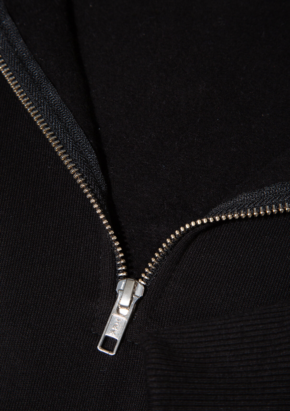 Mavi Logo Baskılı Yarı Fermuarlı Siyah Sweatshirt görsel 7