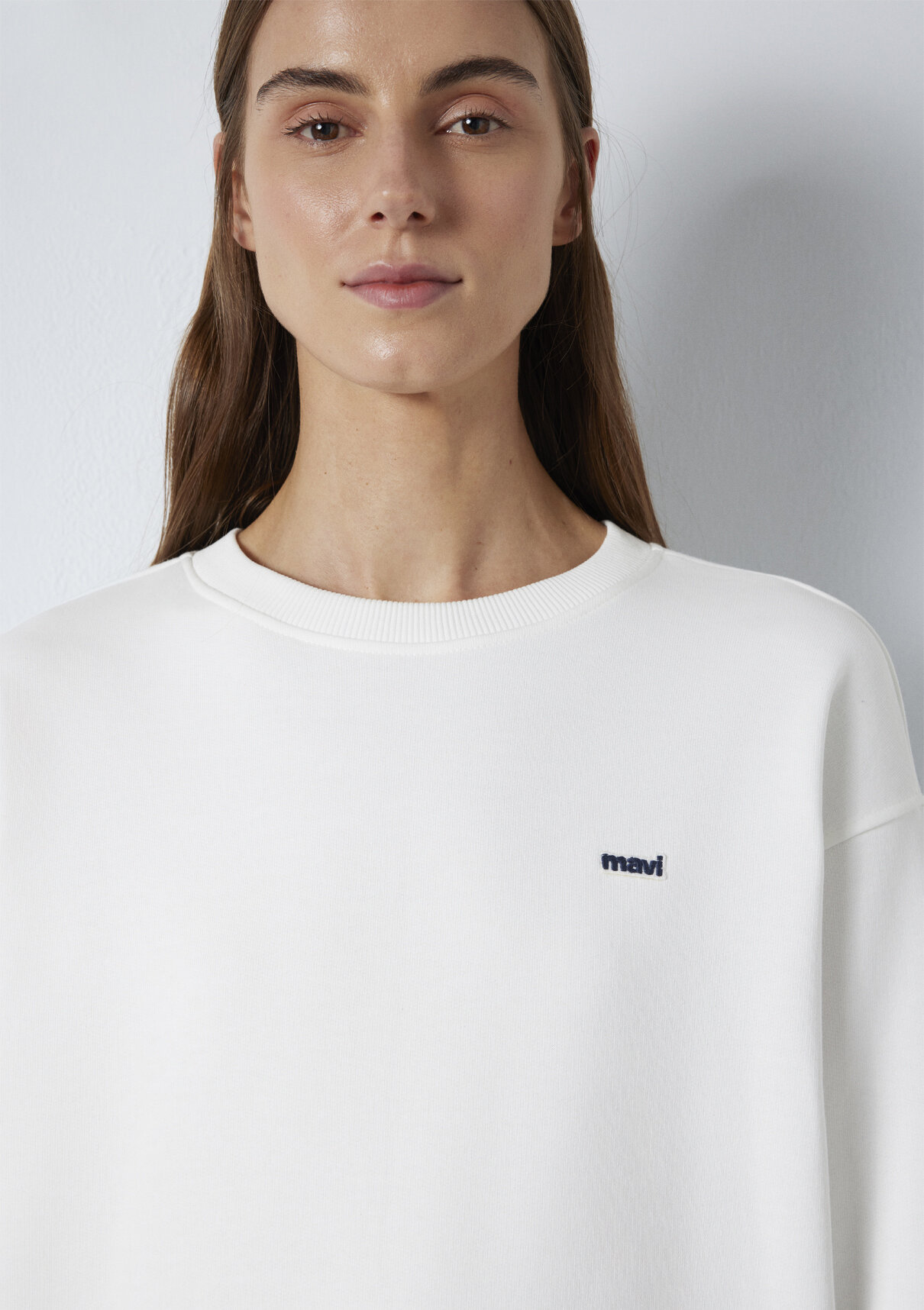 Mavi Nakışlı Ekru Sweatshirt görsel 7