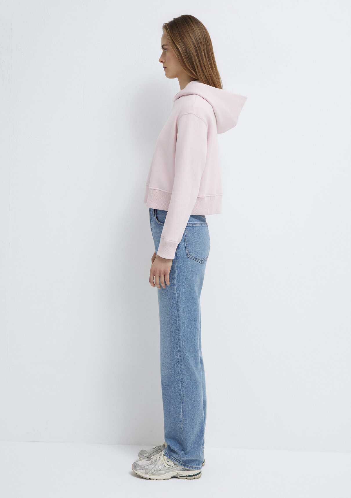 Mavi Kapüşonlu Pembe Sweatshirt görsel 4