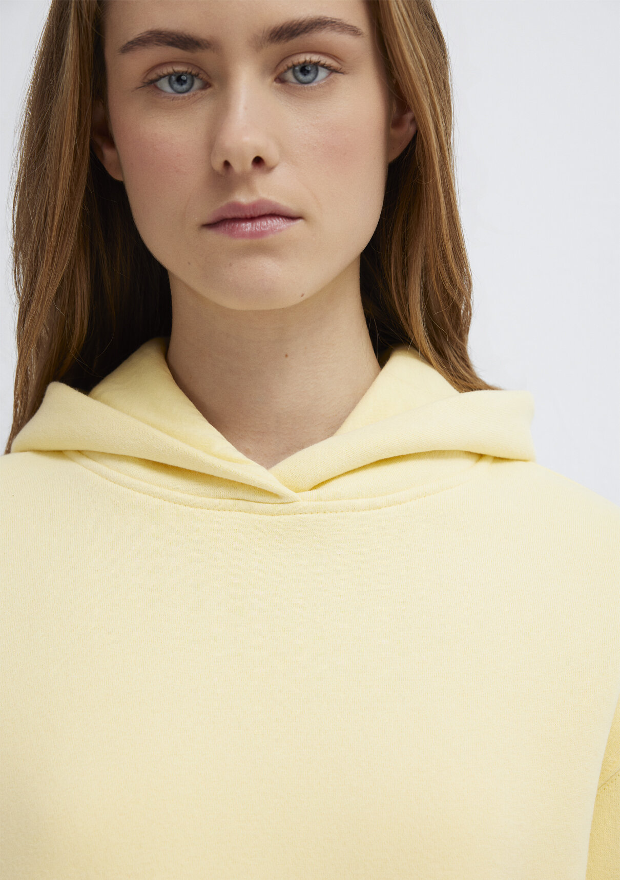 Mavi Kapüşonlu Sarı Sweatshirt görsel 7