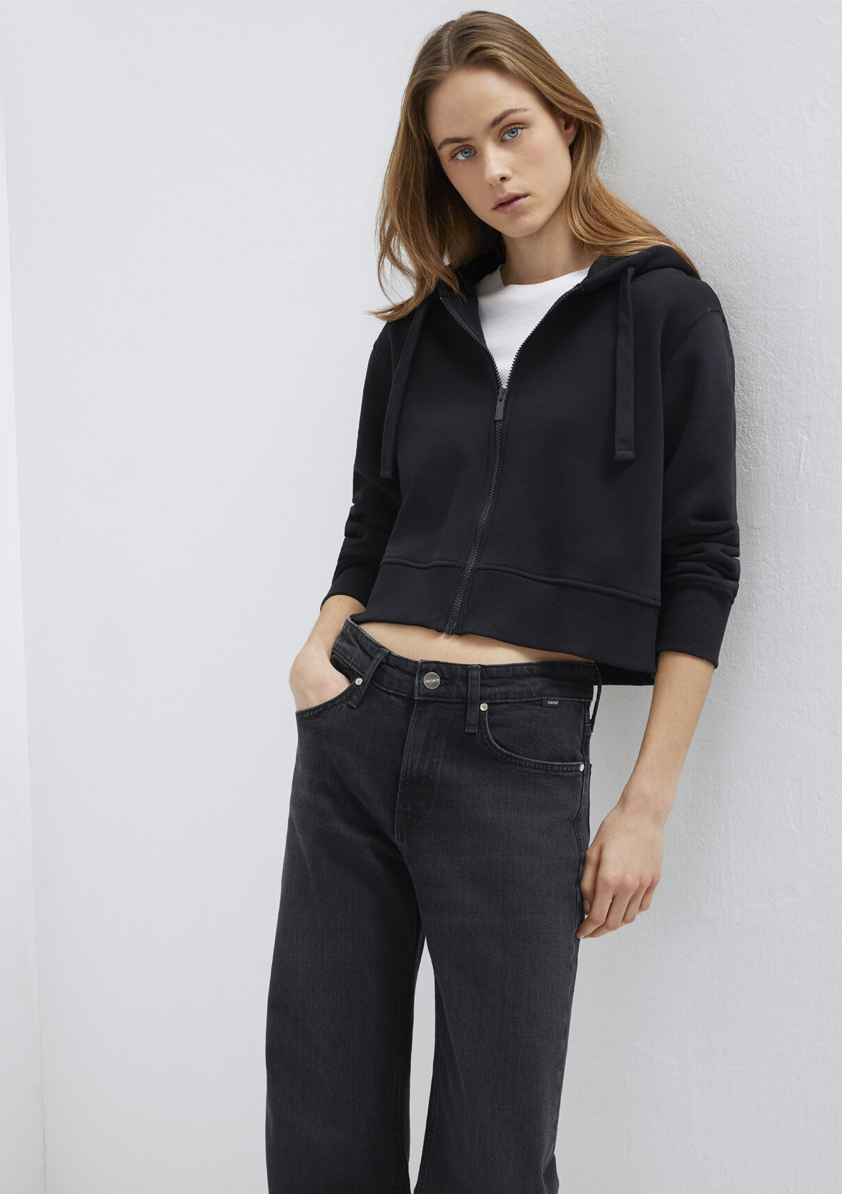 Mavi Kapüşonlu Siyah Basic Crop Sweatshirt