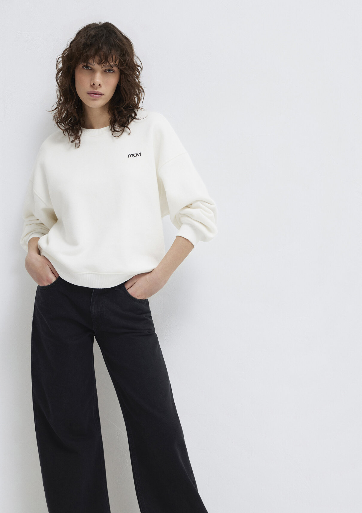 Mavi Logo Baskılı Ekru Sweatshirt görsel 2