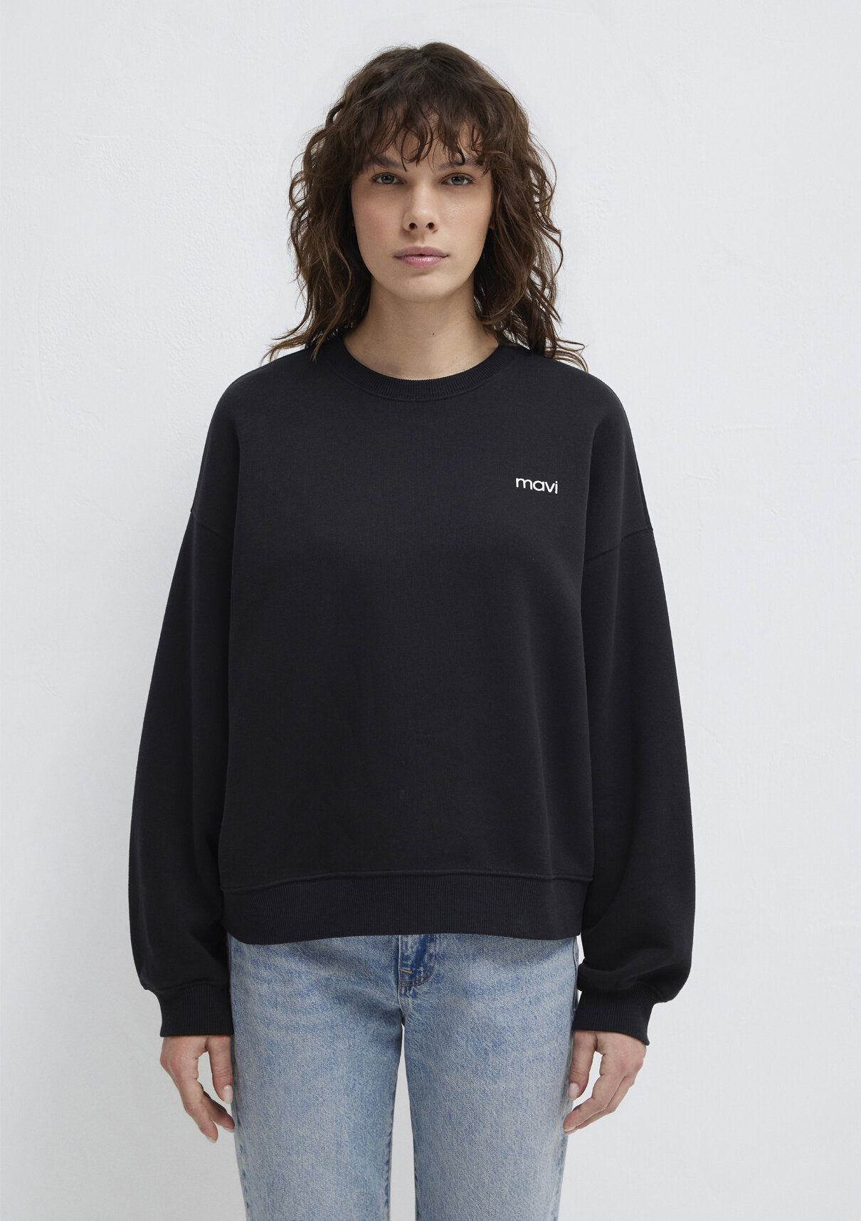 Mavi Logo Baskılı Siyah Sweatshirt görsel 4