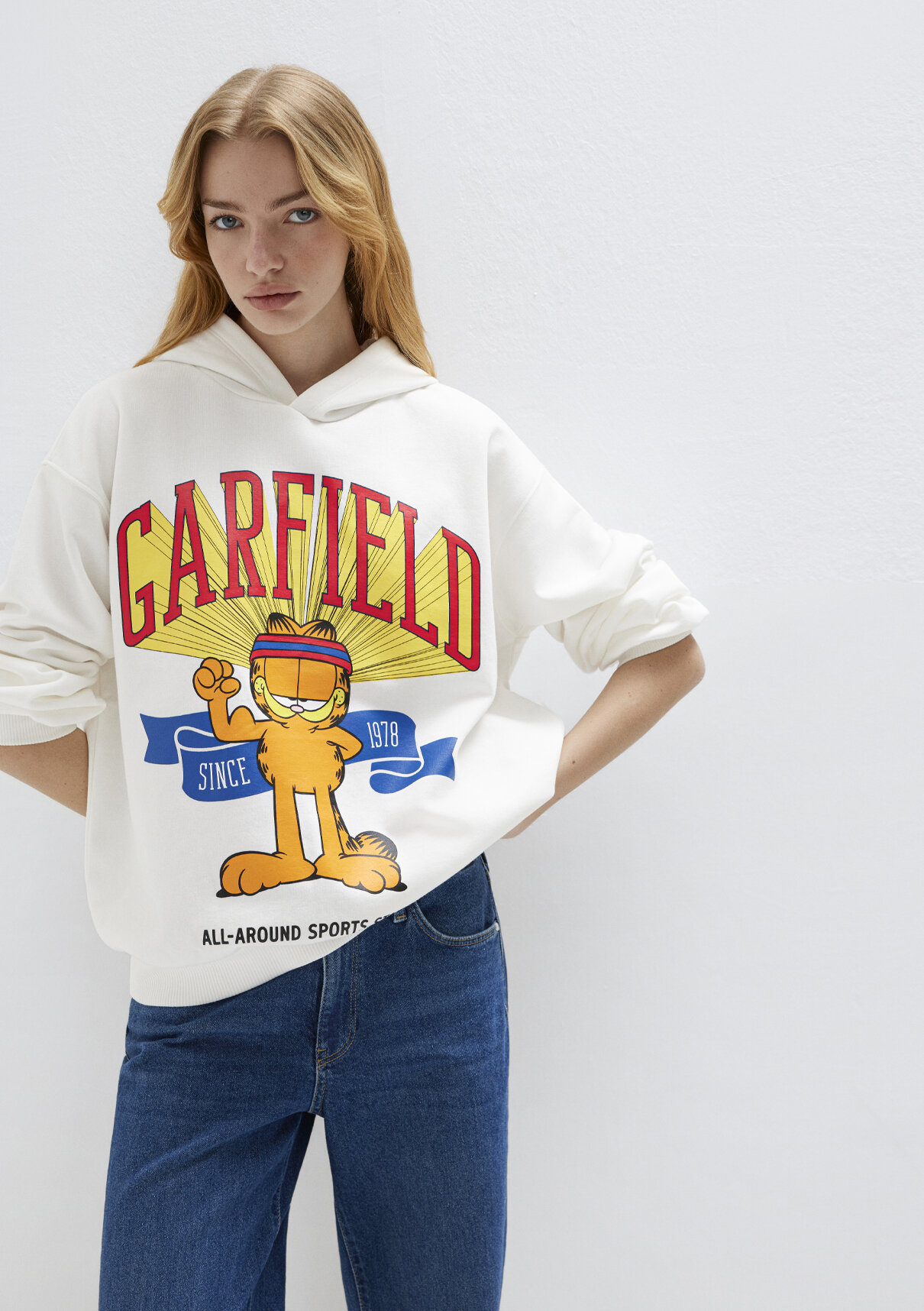 Mavi Garfield Baskılı Ekru Sweatshirt