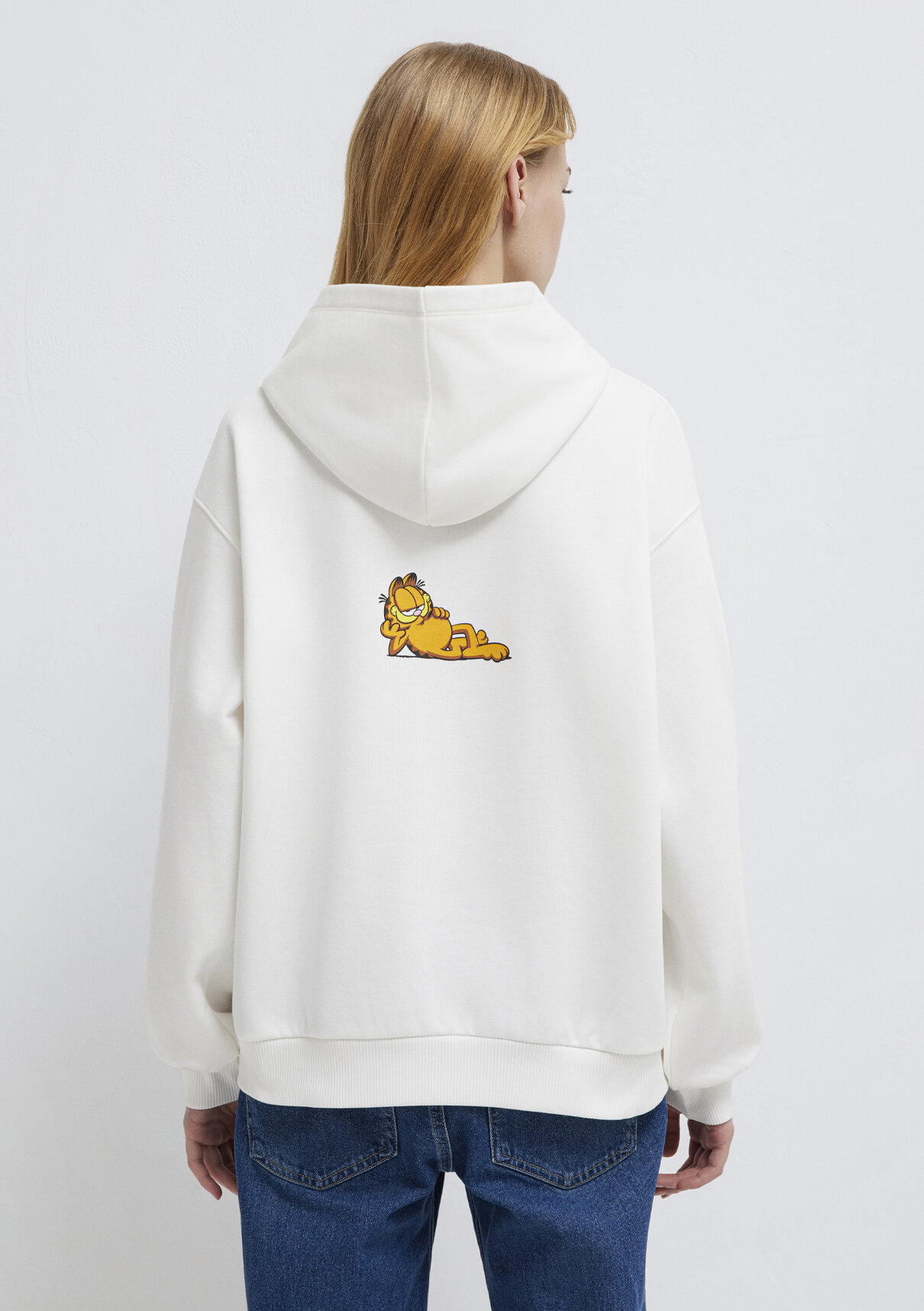 Mavi Garfield Baskılı Ekru Sweatshirt görsel 5