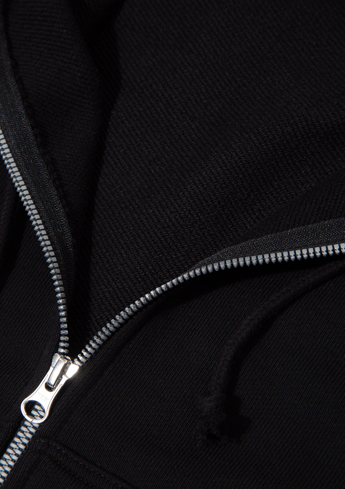 Mavi Logo Baskılı Kapüşonlu Siyah Sweatshirt görsel 8