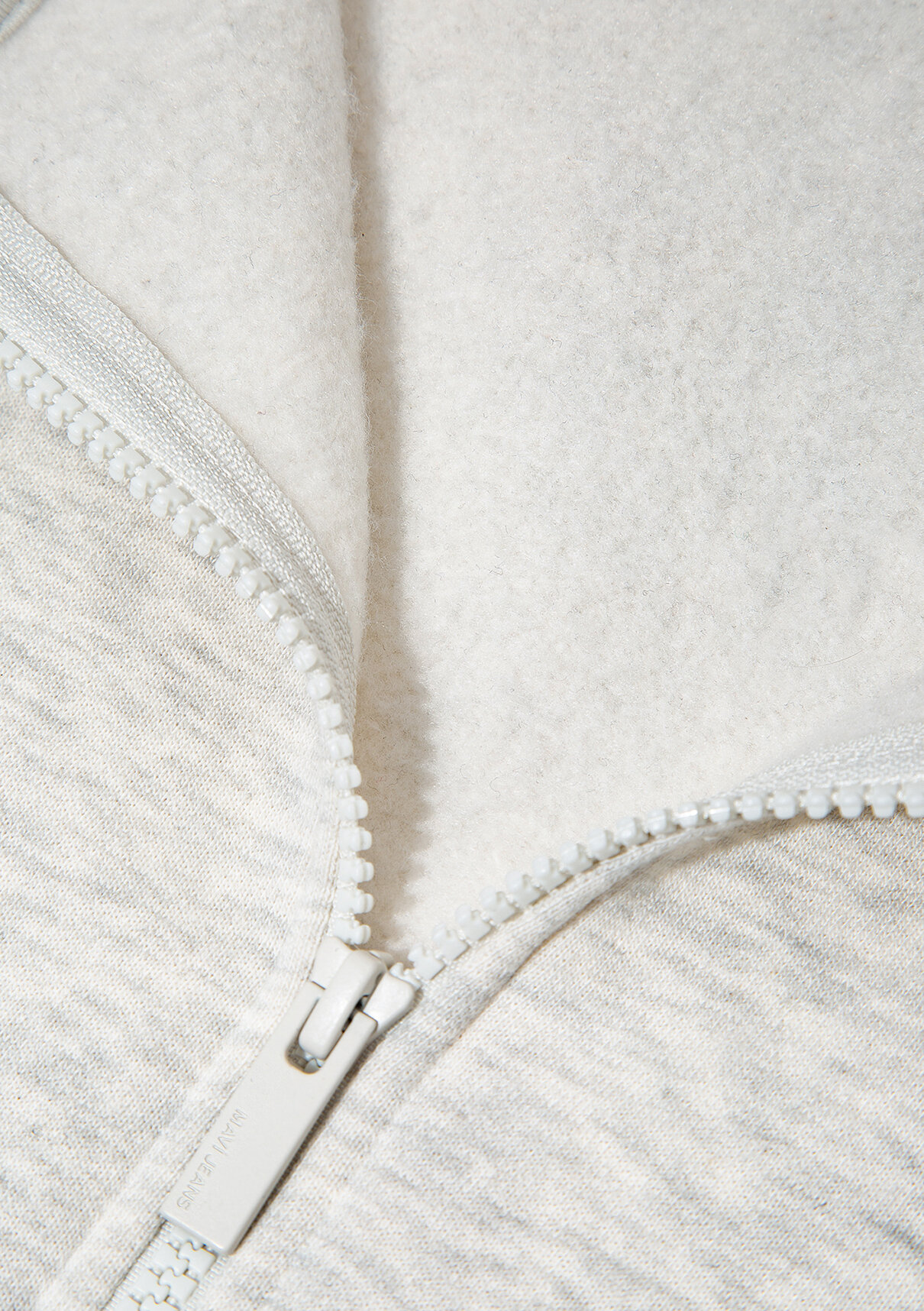 Mavi Logo Nakış Detaylı Kapüşonlu Bej Sweatshirt görsel 8