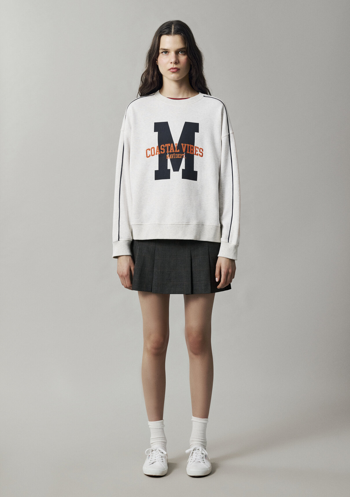 Mavi M Baskılı Bej Sweatshirt görsel 4