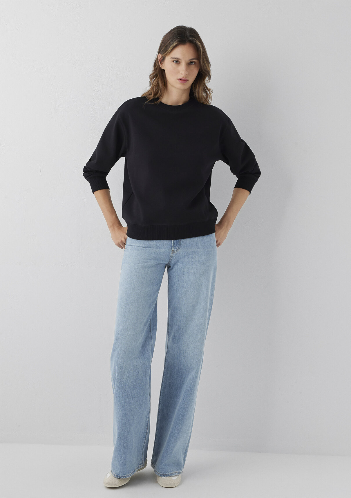 Mavi Siyah Basic Sweatshirt görsel 2