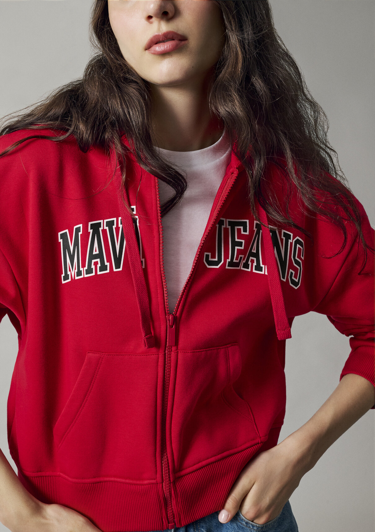 Mavi Jeans Kapüşonlu Kırmızı Sweatshirt görsel 2