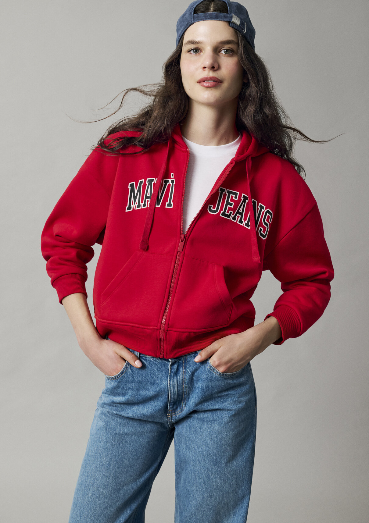 Mavi Jeans Kapüşonlu Kırmızı Sweatshirt görsel 3