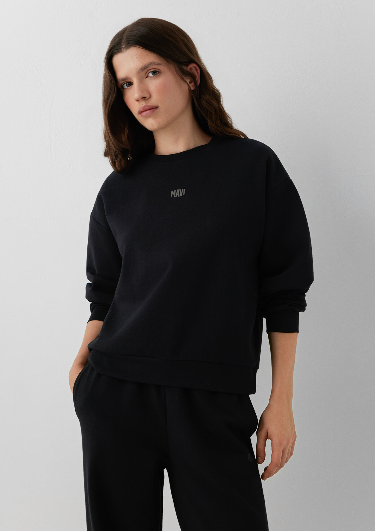 Mavi Logo Baskılı Siyah İnterlok Sweatshirt