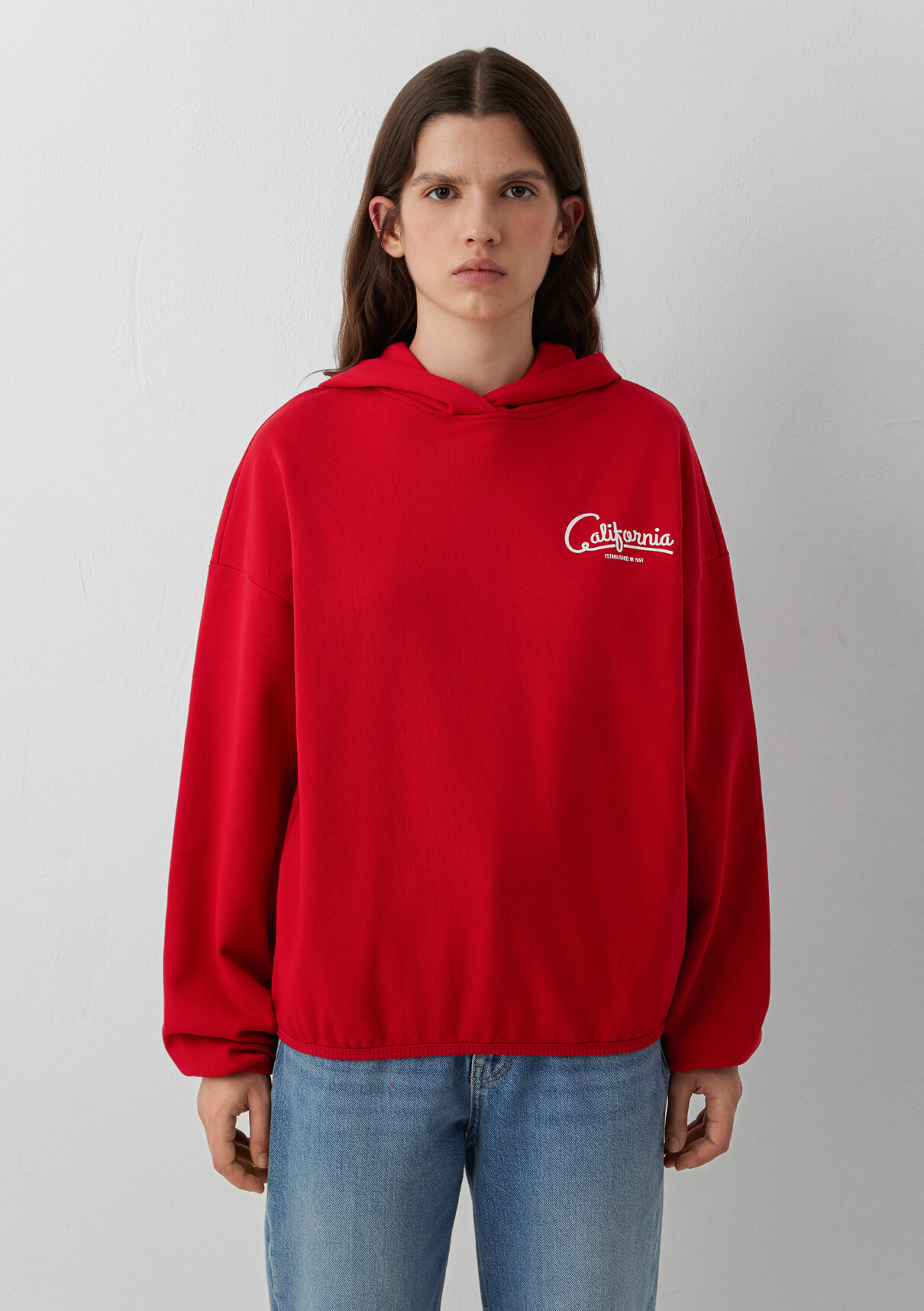 Mavi Kapüşonlu Kırmızı Sweatshirt görsel 3