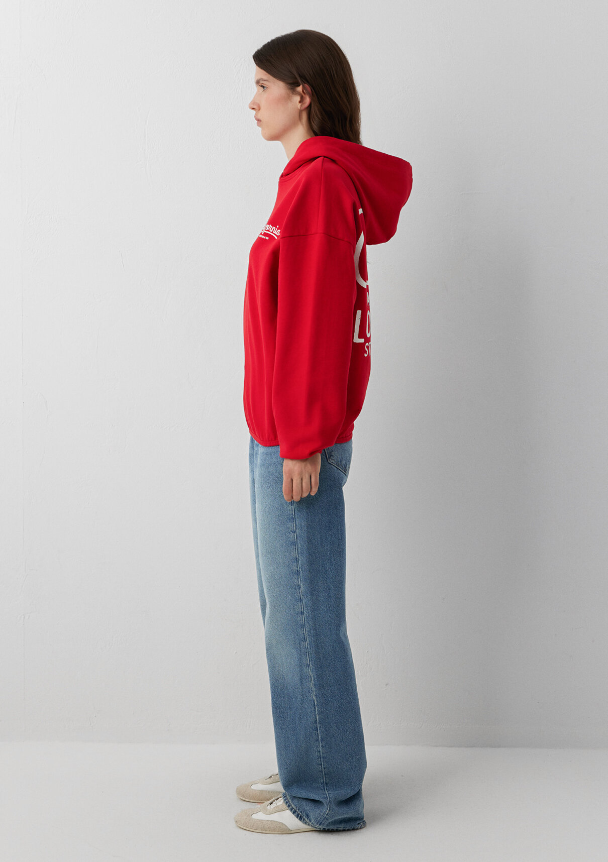 Mavi Kapüşonlu Kırmızı Sweatshirt görsel 4