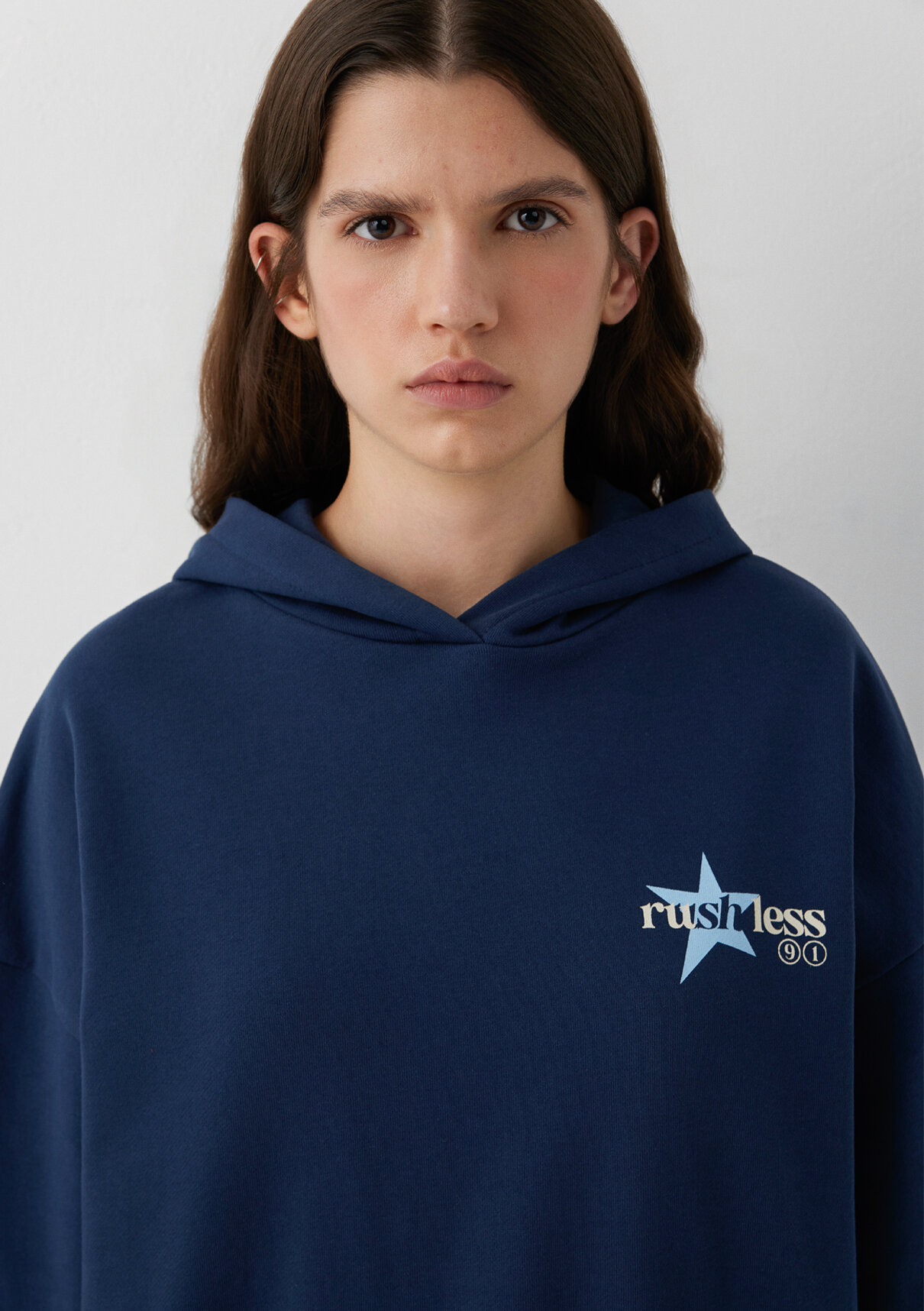 Mavi Kapüşonlu Lacivert Sweatshirt görsel 6