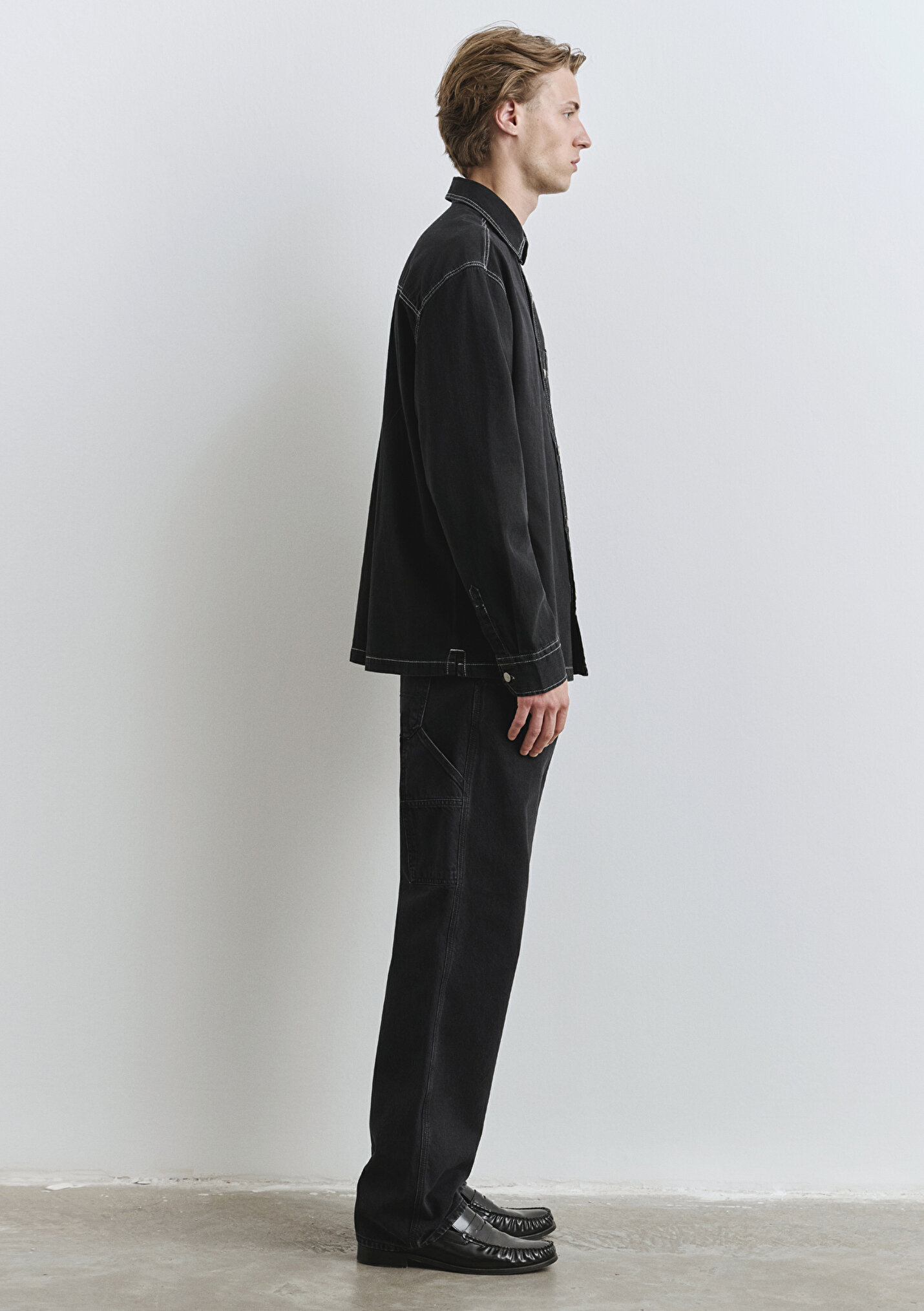 Erkek Dikiş Detaylı Siyah Gömlek