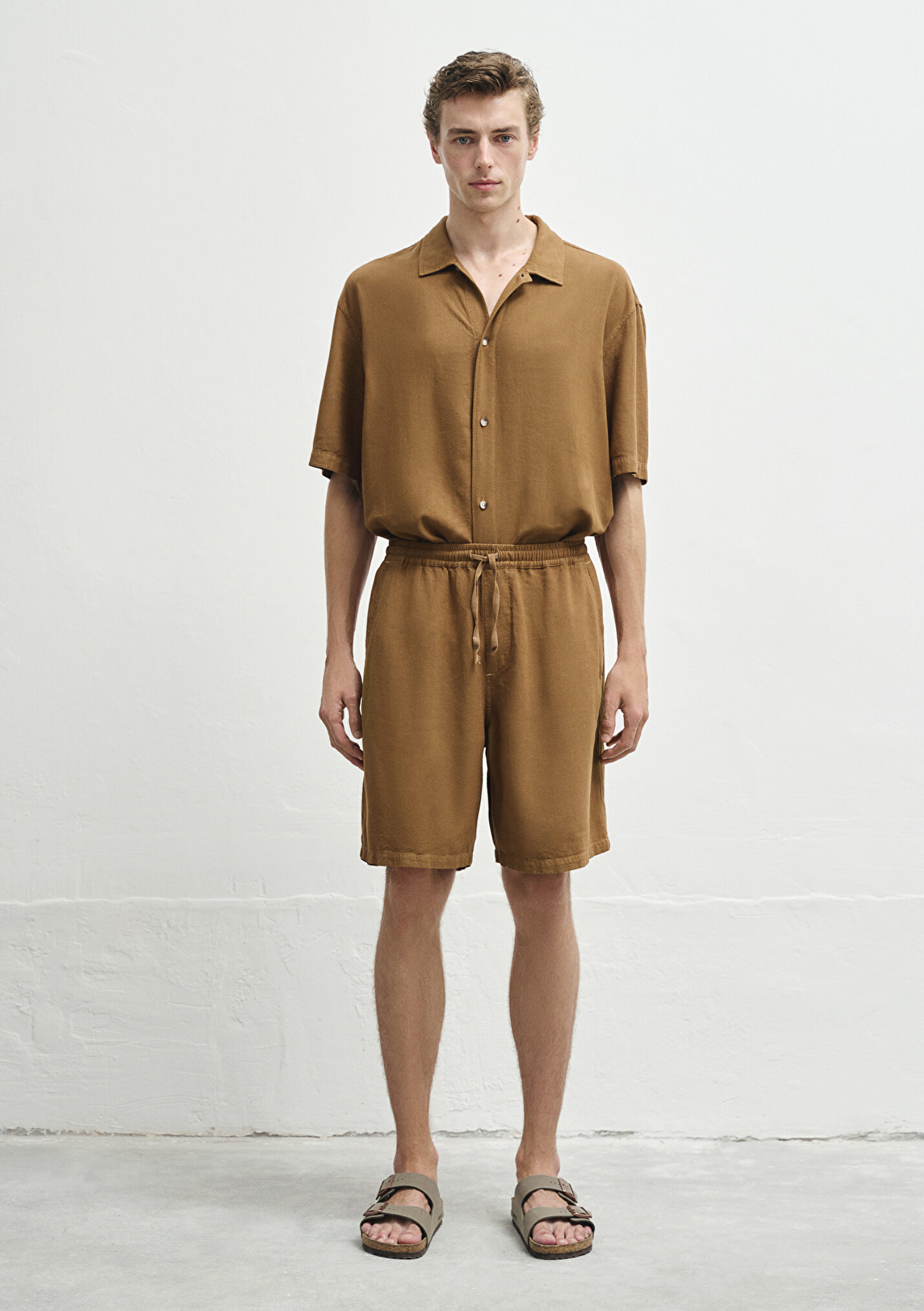 Outlet Erkek Keten Karışımlı Kahverengi Şort