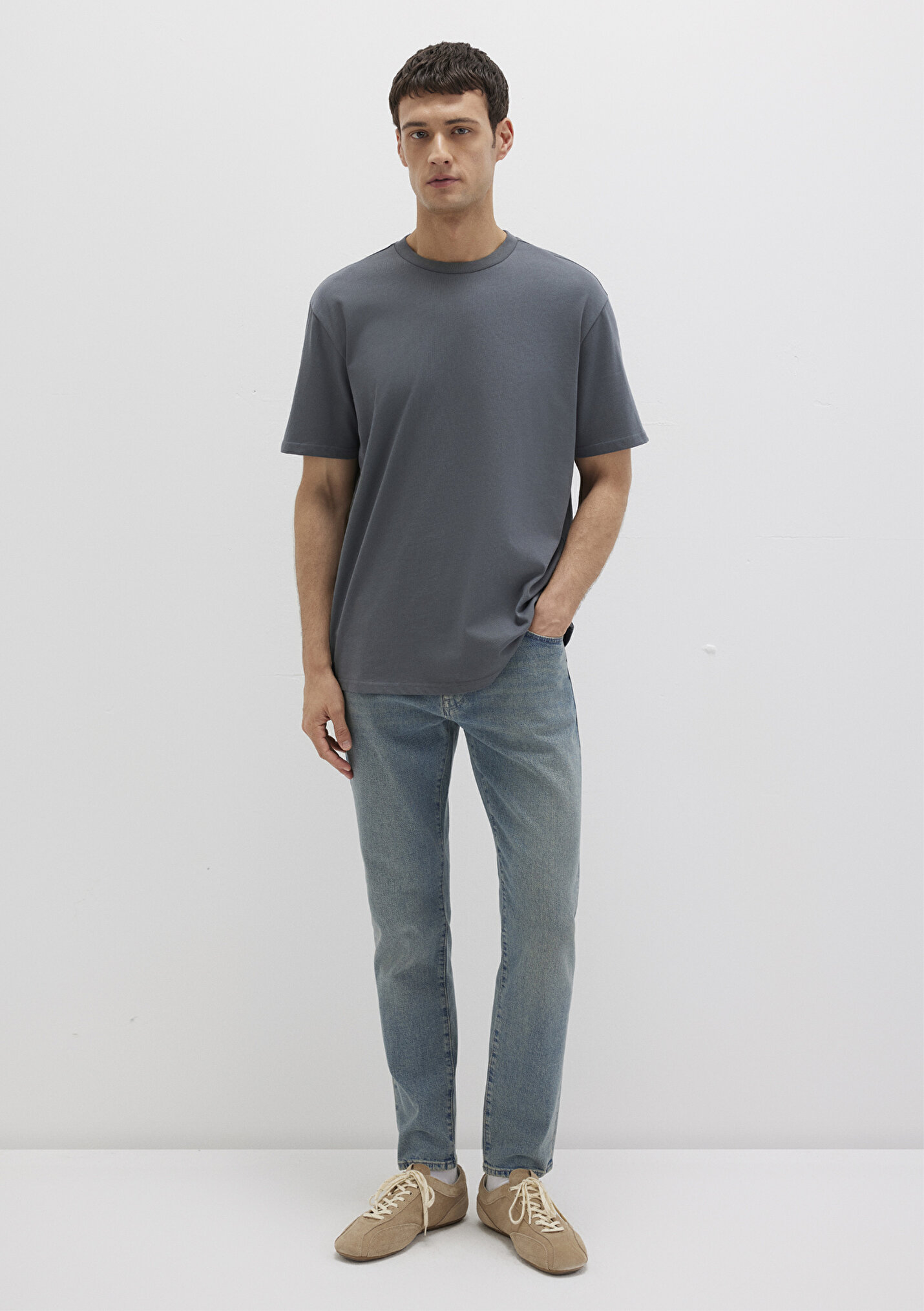 Erkek Bisiklet Yaka Antrasit Basic Tişört