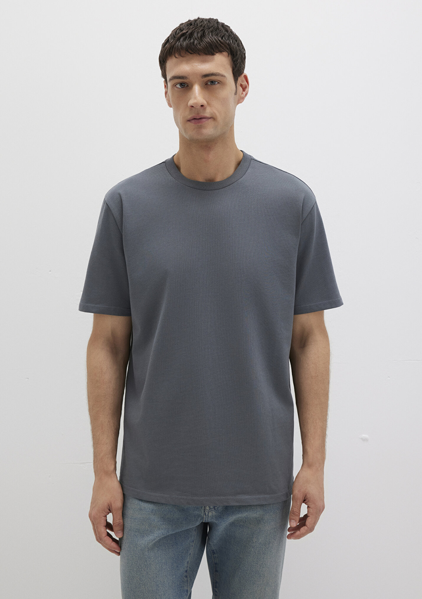 Erkek Bisiklet Yaka Antrasit Basic Tişört