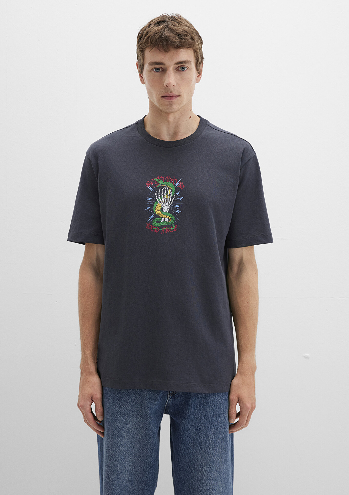 Erkek Sırt Baskılı Antrasit Tişört