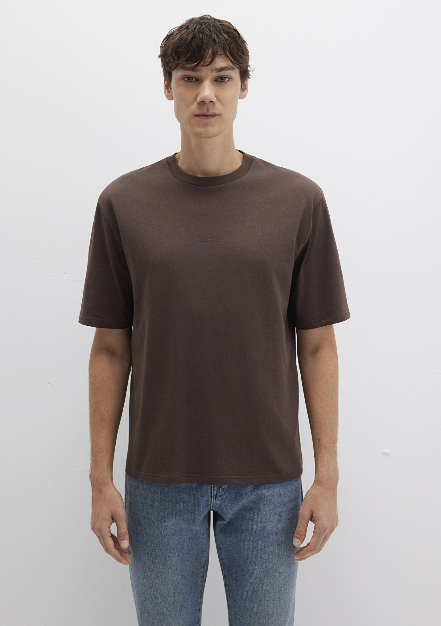 Erkek Mavi Logo Kahverengi Basic Tişört