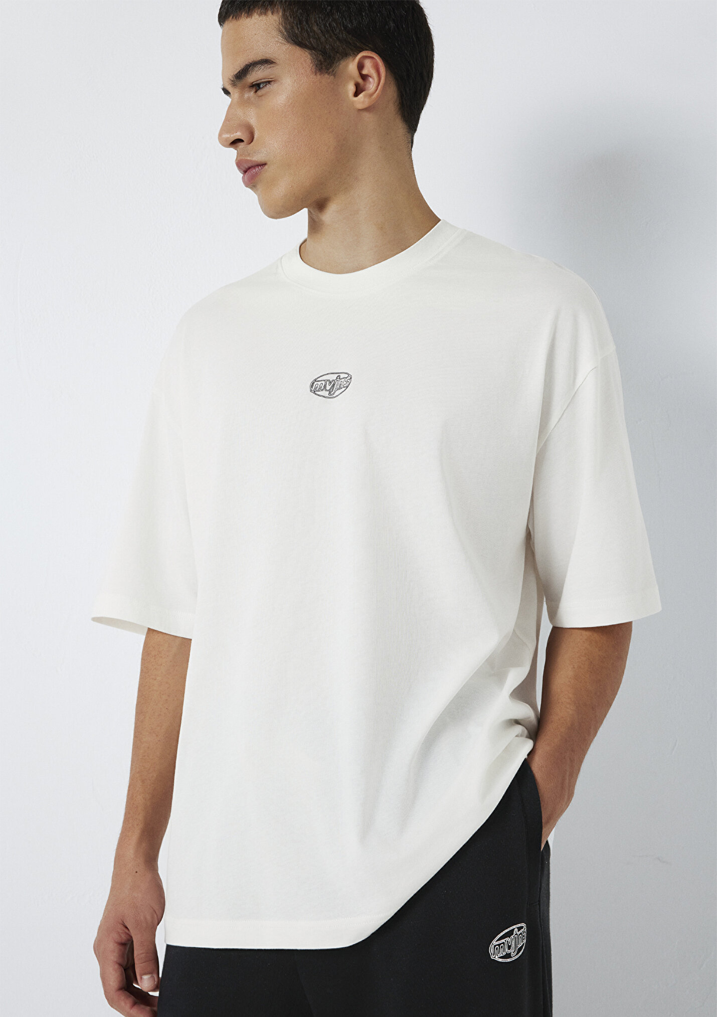 Erkek MV JNS Baskılı Ekru Tişört