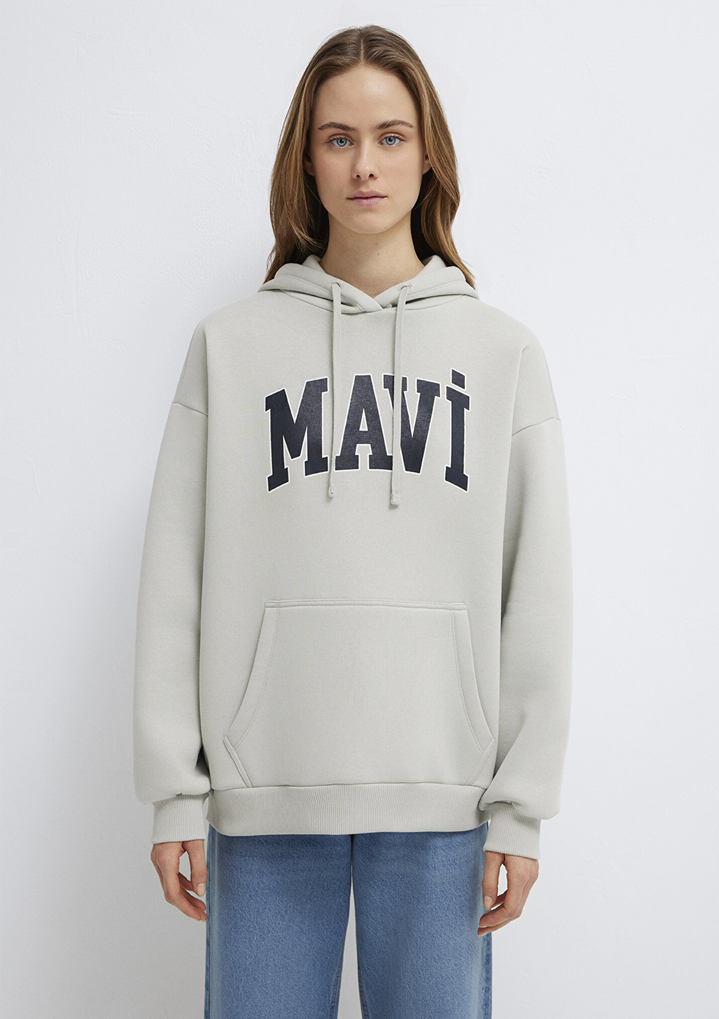 Kadın Mavi Logo Baskılı Kapüşonlu Gri Sweatshirt
