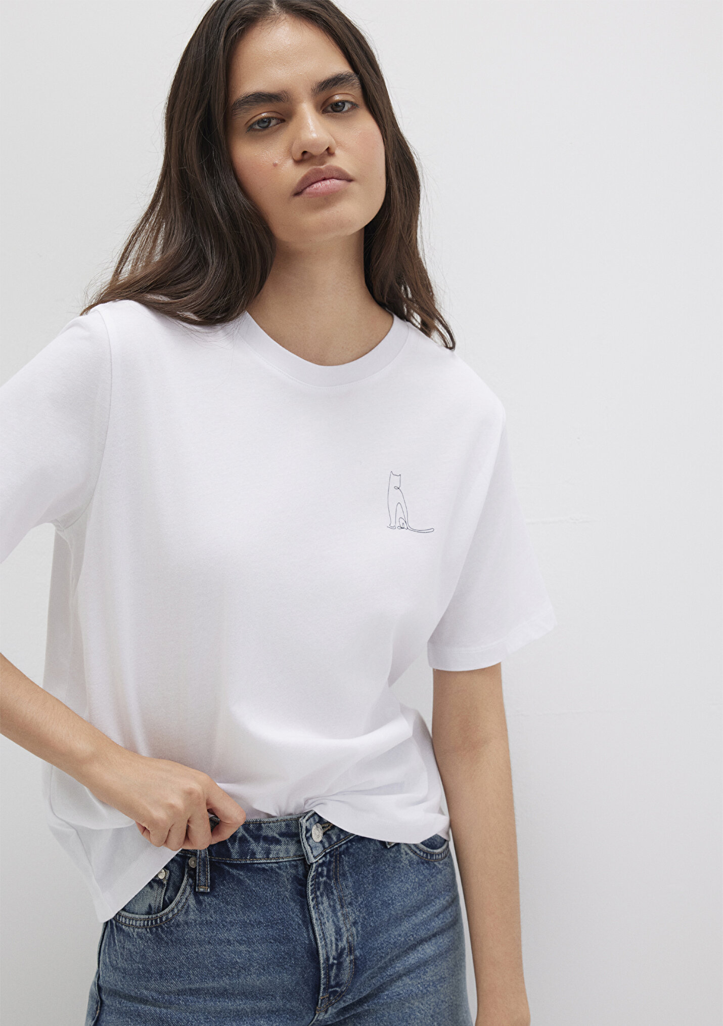 Kadın Kedi Baskılı Beyaz Tişört