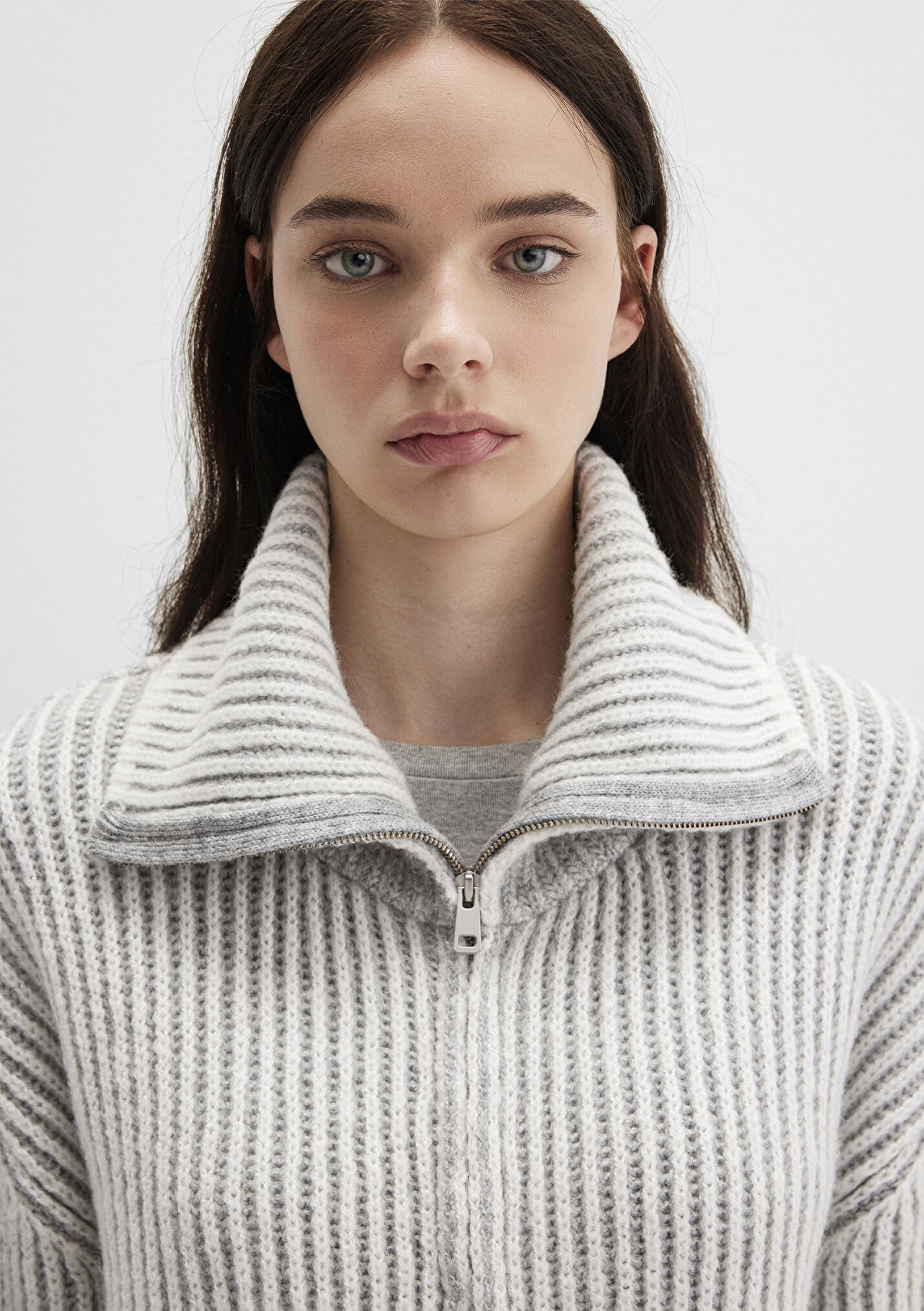 Kadın Fermuarlı Gri Hırka