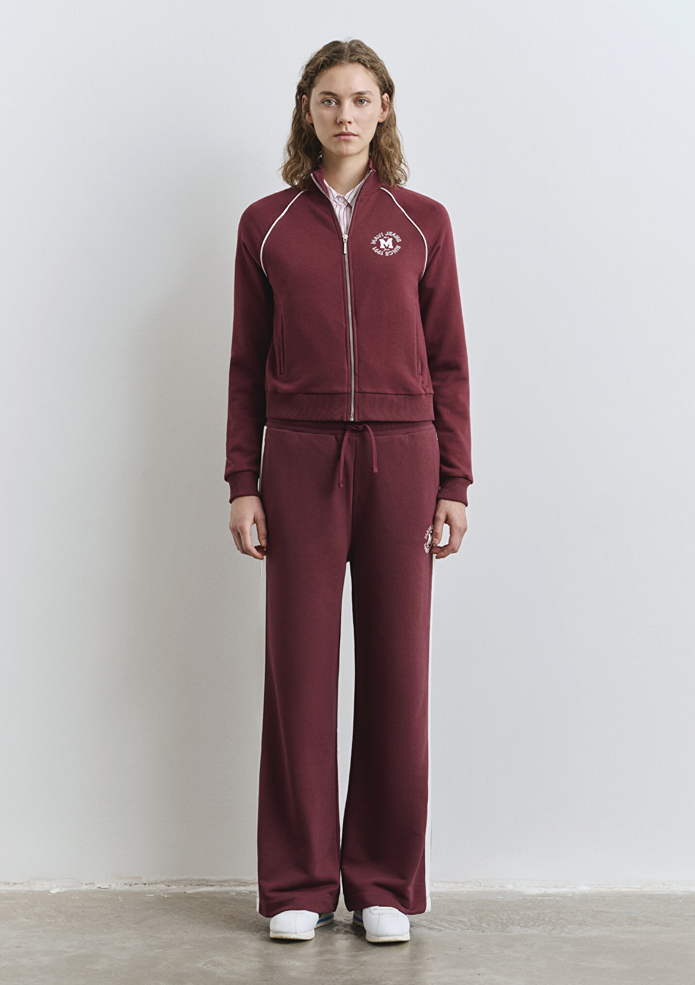 Outlet Kadın Biye Detaylı Fermuarlı Bordo Sweatshirt