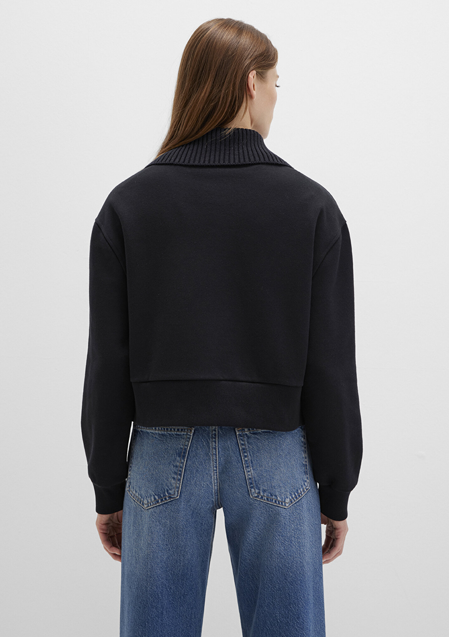 Outlet Kadın Yarı Fermuarlı Dik Yaka Siyah Sweatshirt