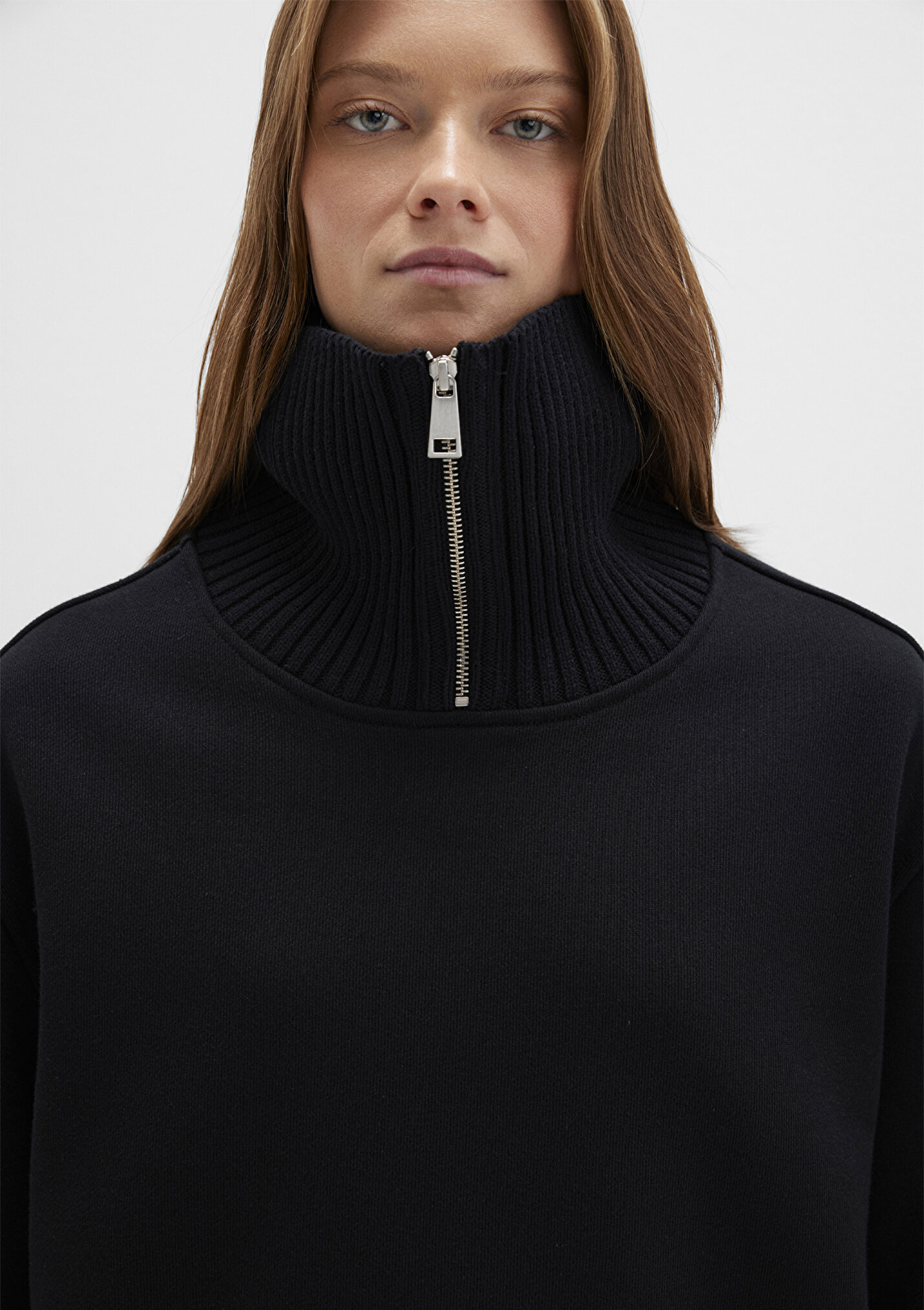 めい326 Kadın Yarı Fermuarlı Dik Yaka Siyah Sweatshirt