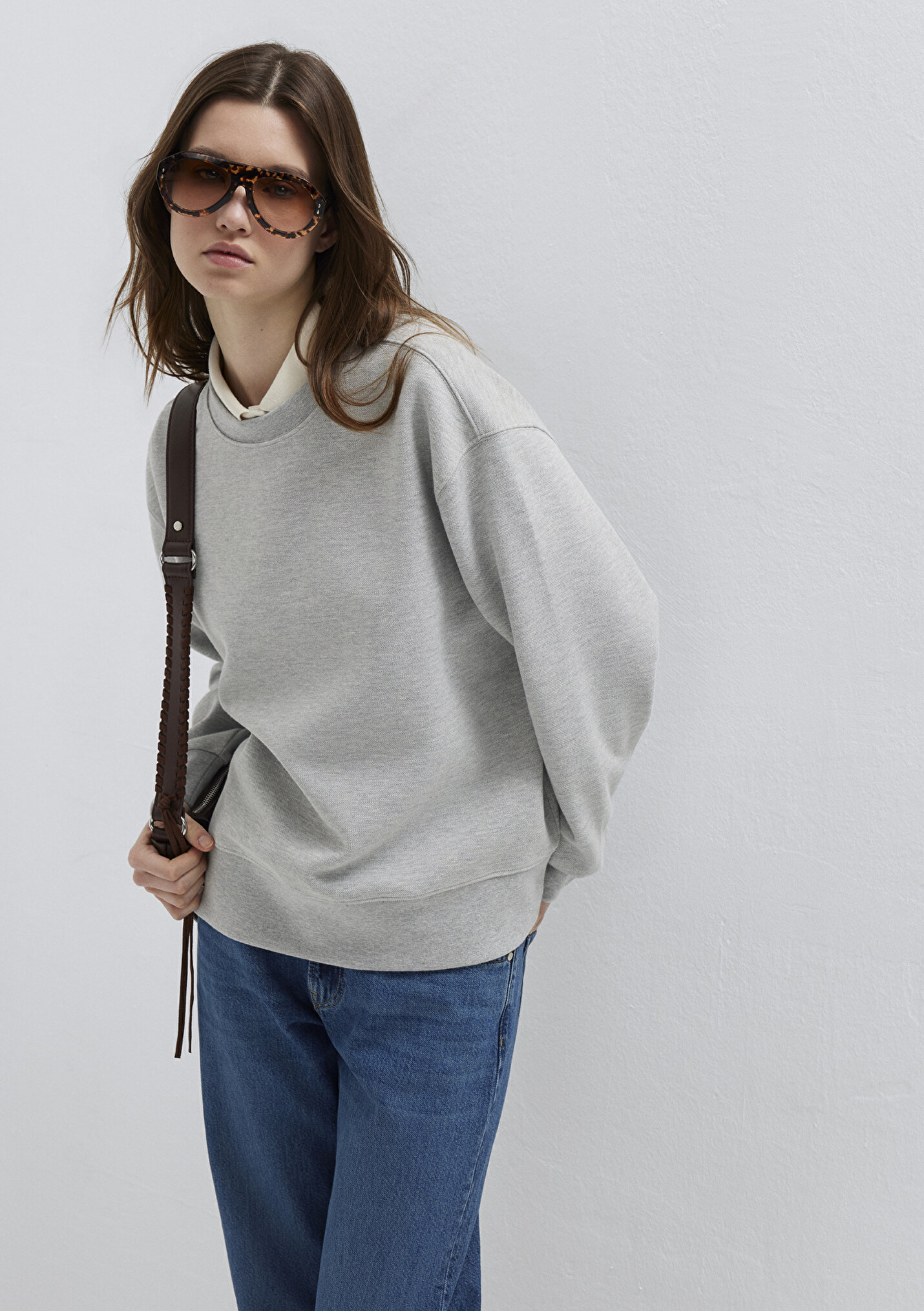 Kadın Bisiklet Yaka Gri Sweatshirt