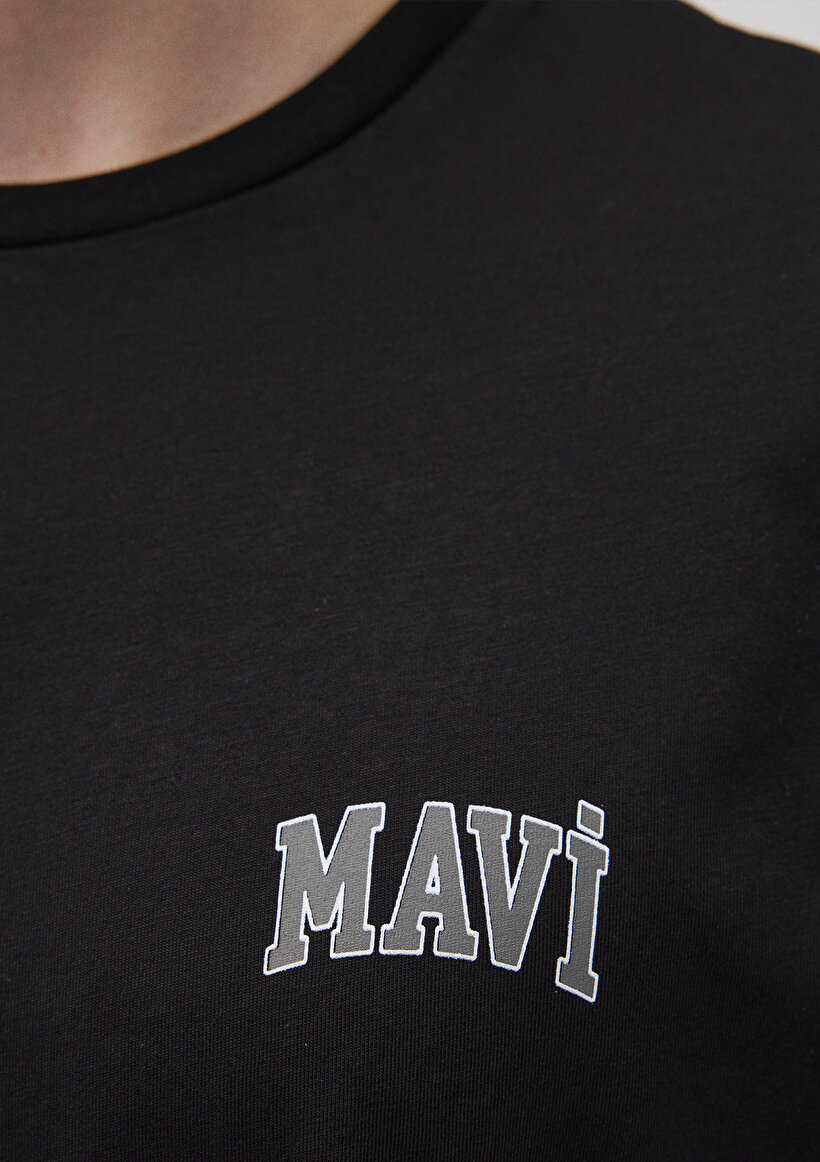 Mavi Logo Baskılı Siyah Tişört_6