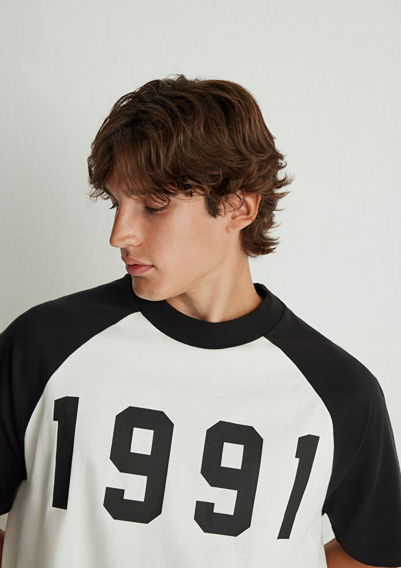 1991 Baskılı Beyaz Reglan Tişört_4