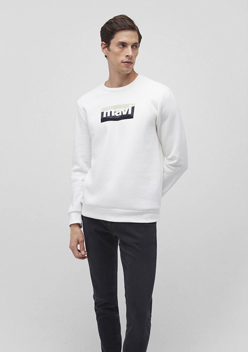 Beyaz Sweatshirt_1