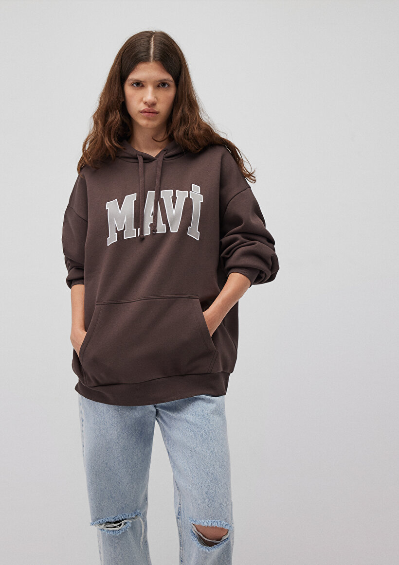 Mavi Logo Baskılı Kapüşonlu Kahverengi Sweatshirt_1