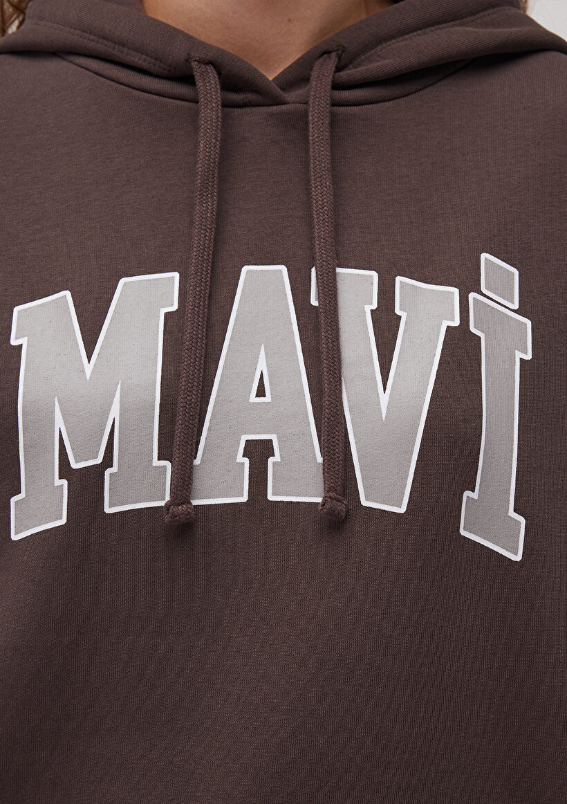 Mavi Logo Baskılı Kapüşonlu Kahverengi Sweatshirt_5