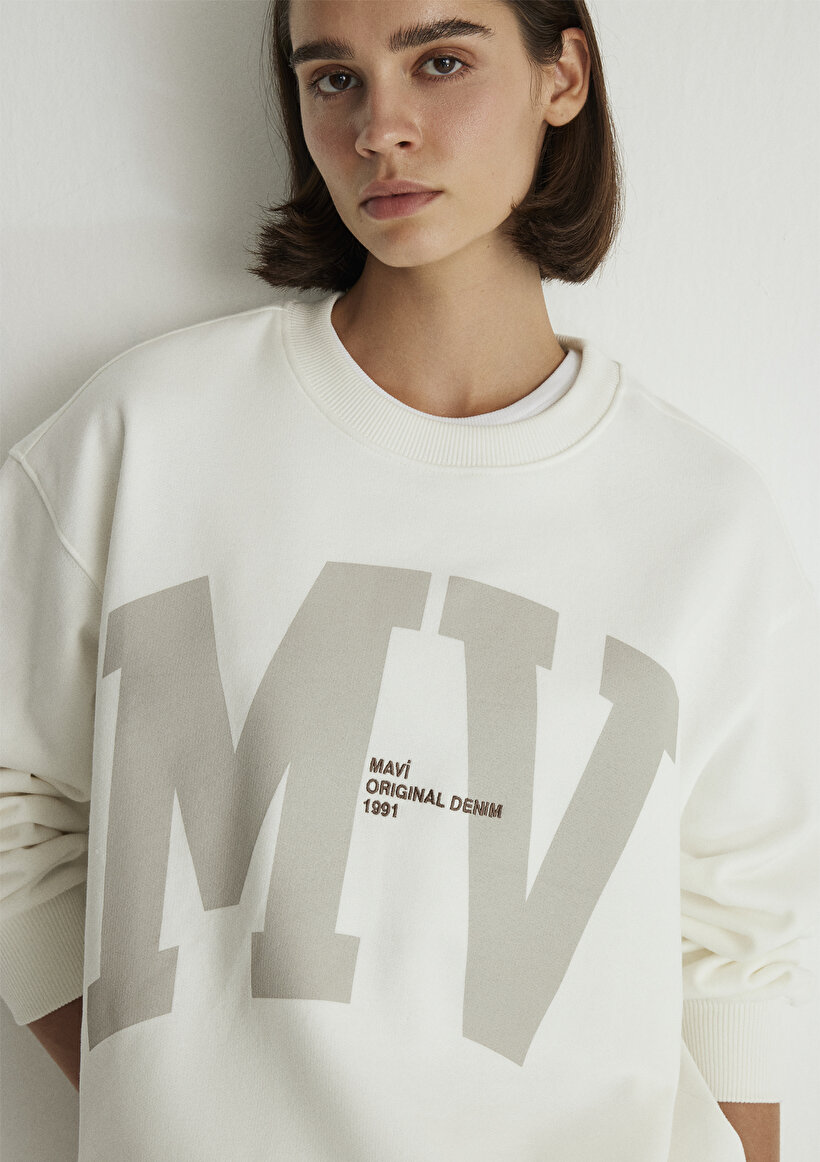 MV Logo Baskılı Beyaz Sweatshirt_2