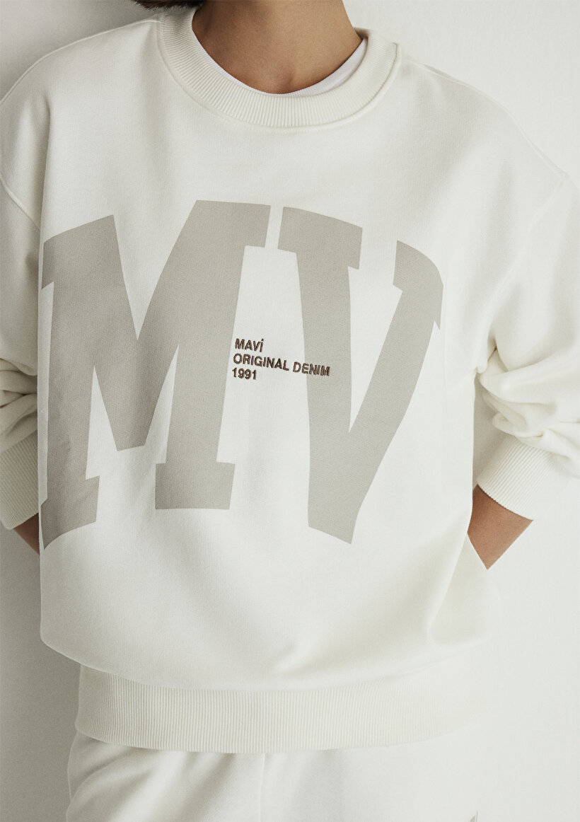 MV Logo Baskılı Beyaz Sweatshirt_6